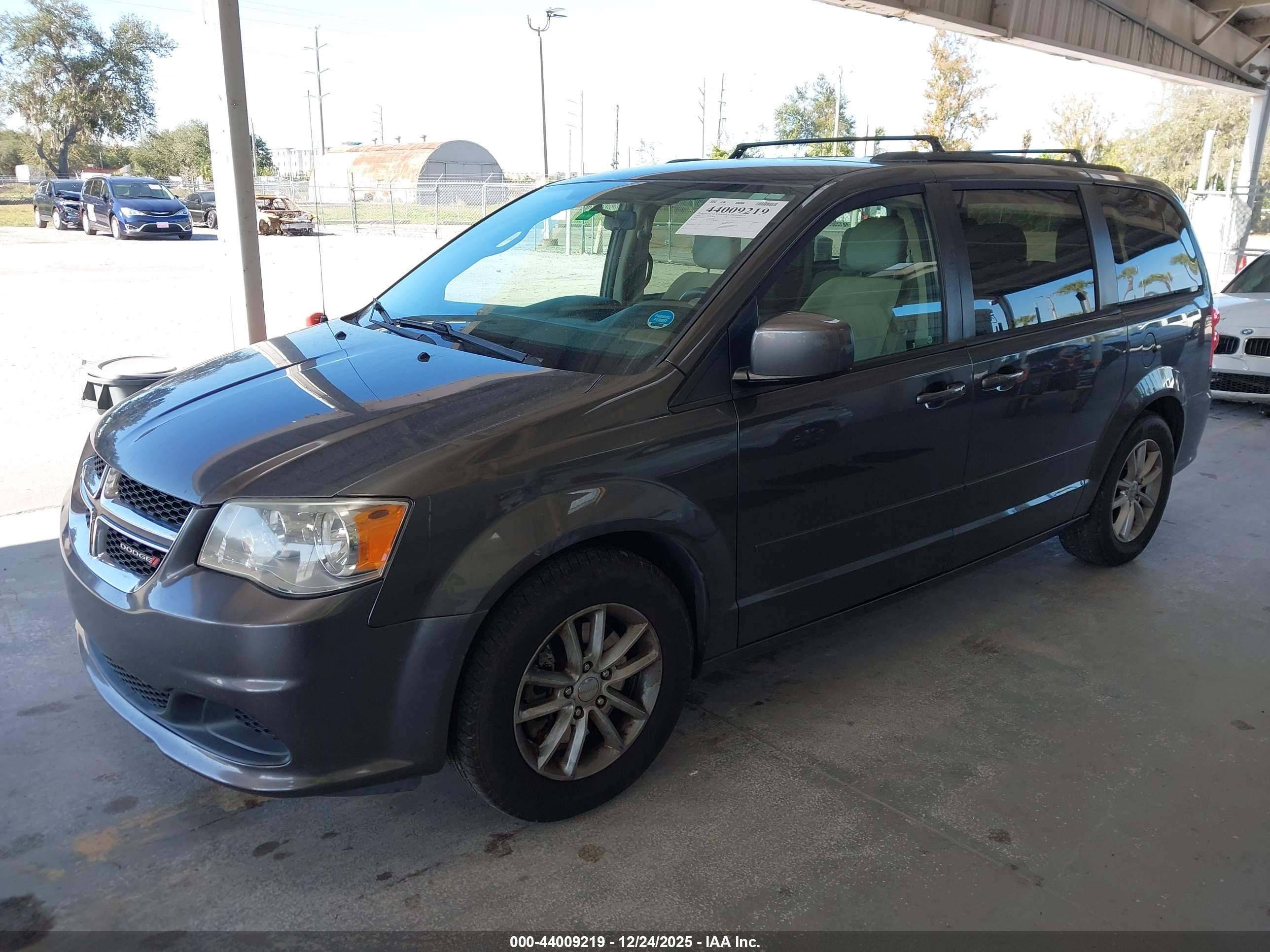 DODGE GRAND image 2