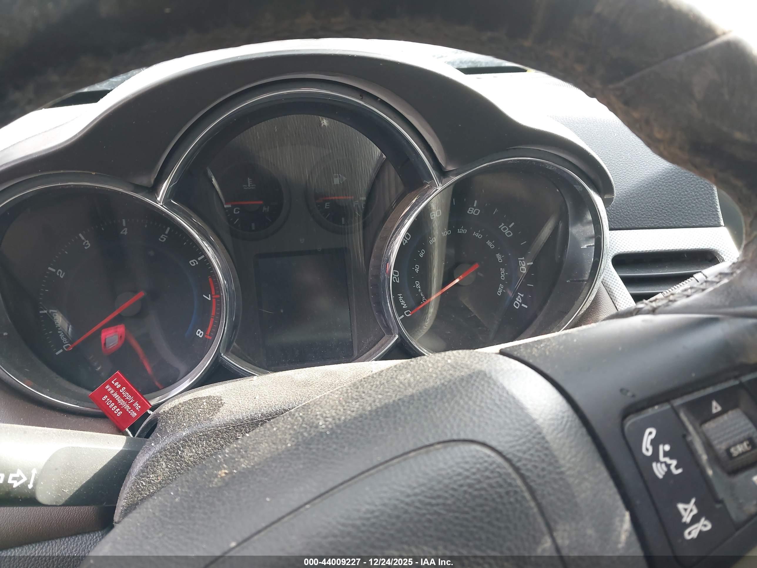 CHEVROLET CRUZE image 7