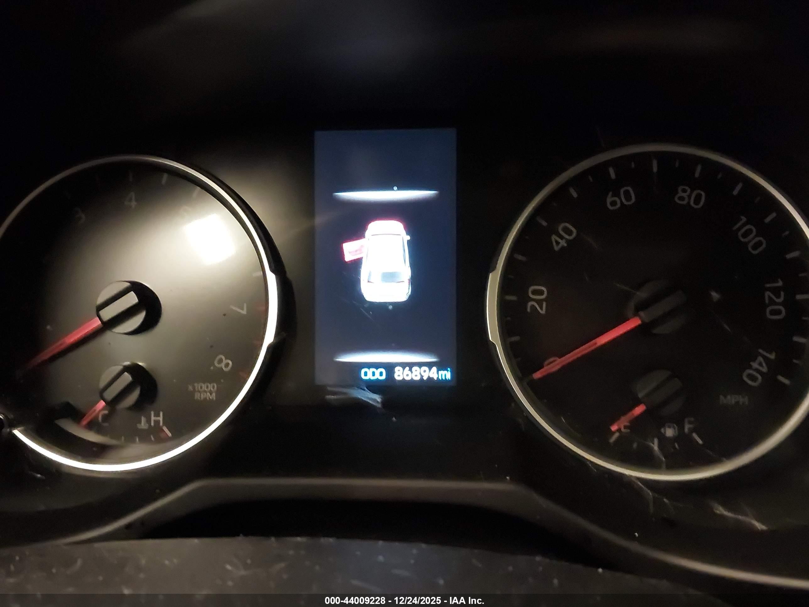 TOYOTA RAV4 image 7