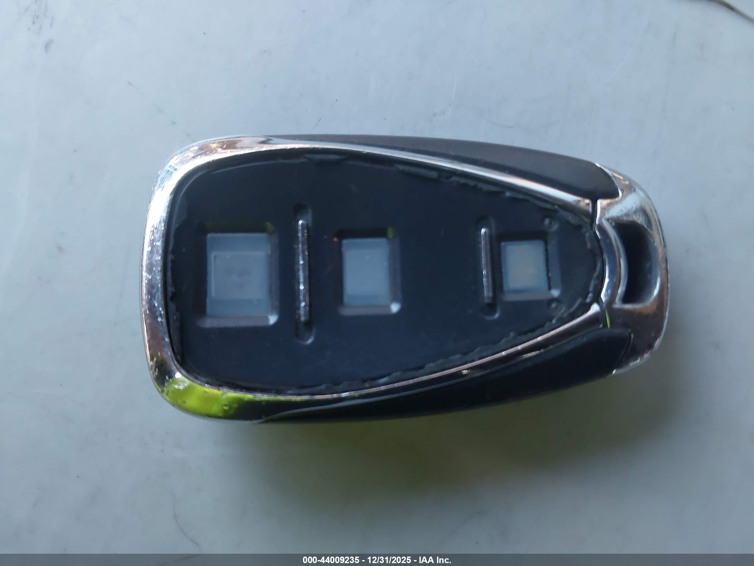 CHEVROLET EQUINOX image 11