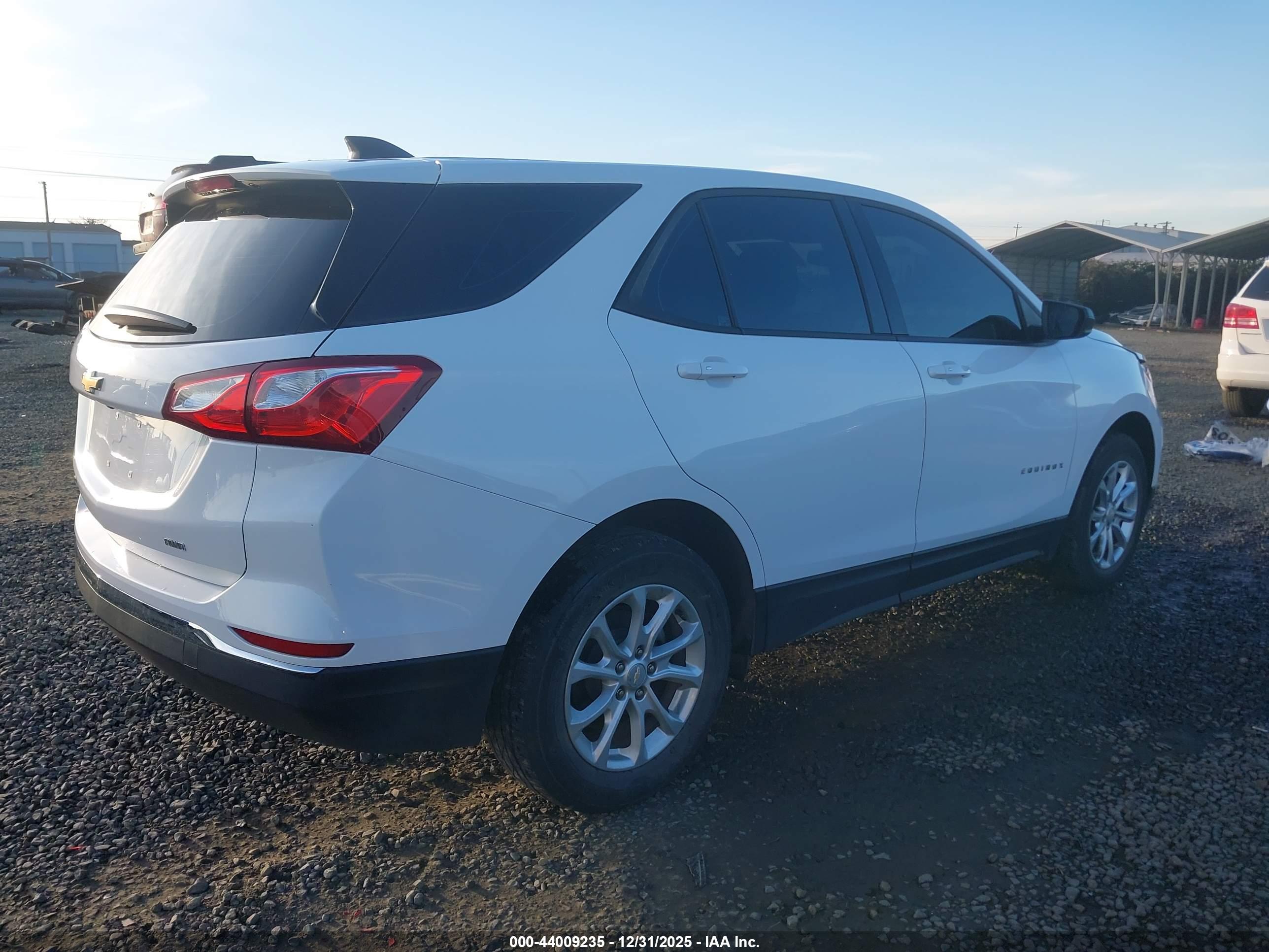 CHEVROLET EQUINOX image 4