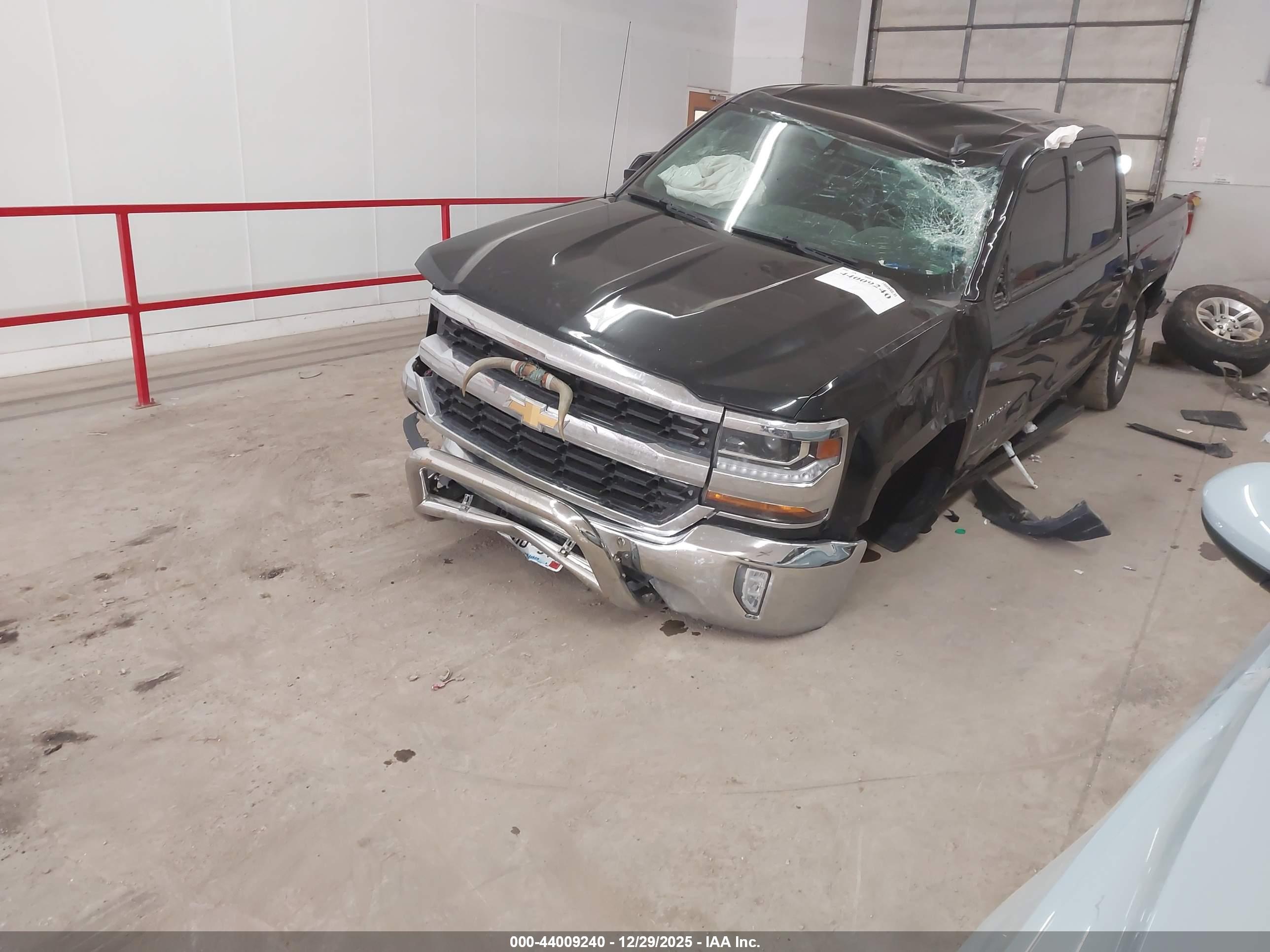 CHEVROLET SILVERADO image 2