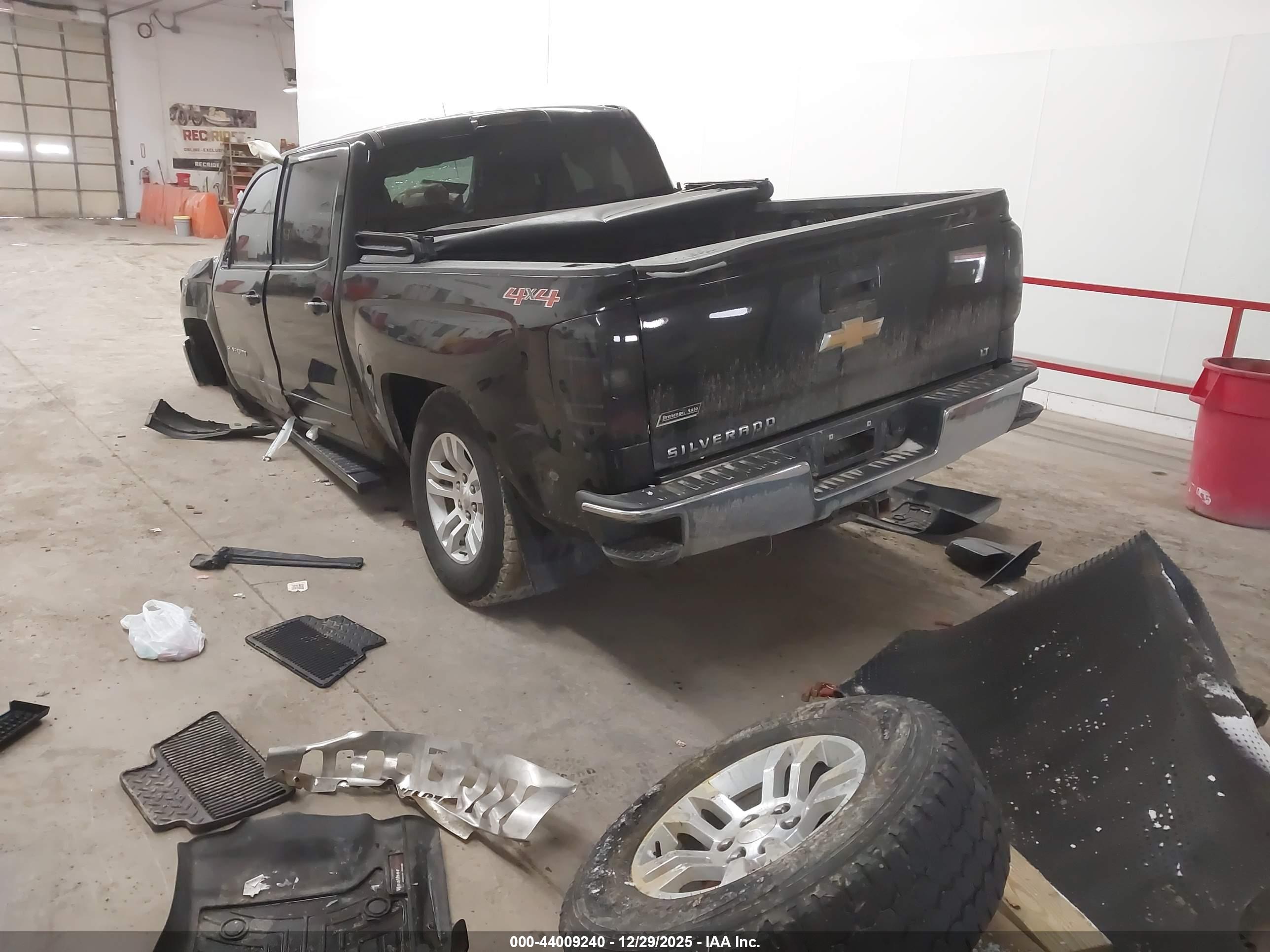 CHEVROLET SILVERADO image 3