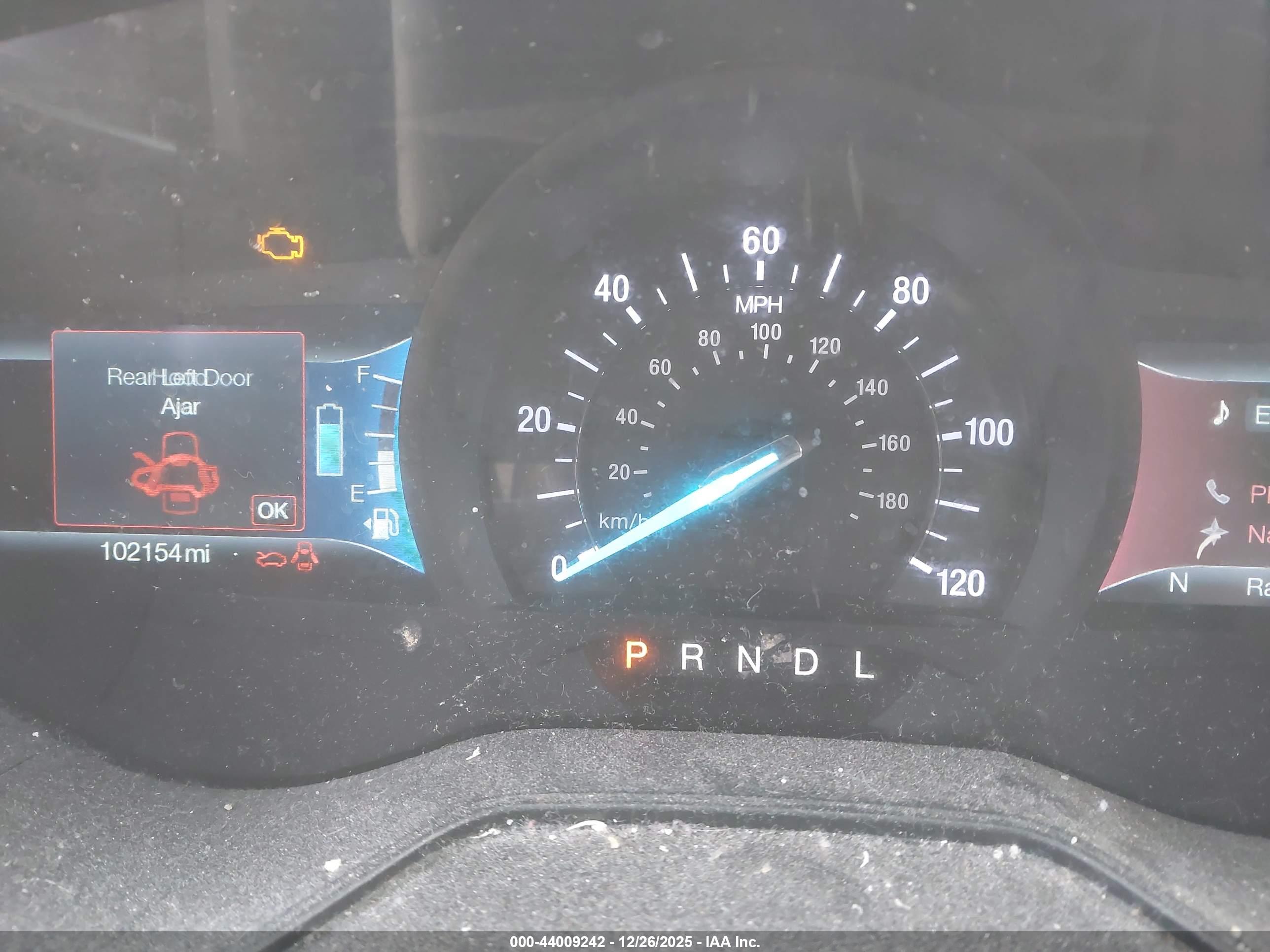 FORD FUSION image 7