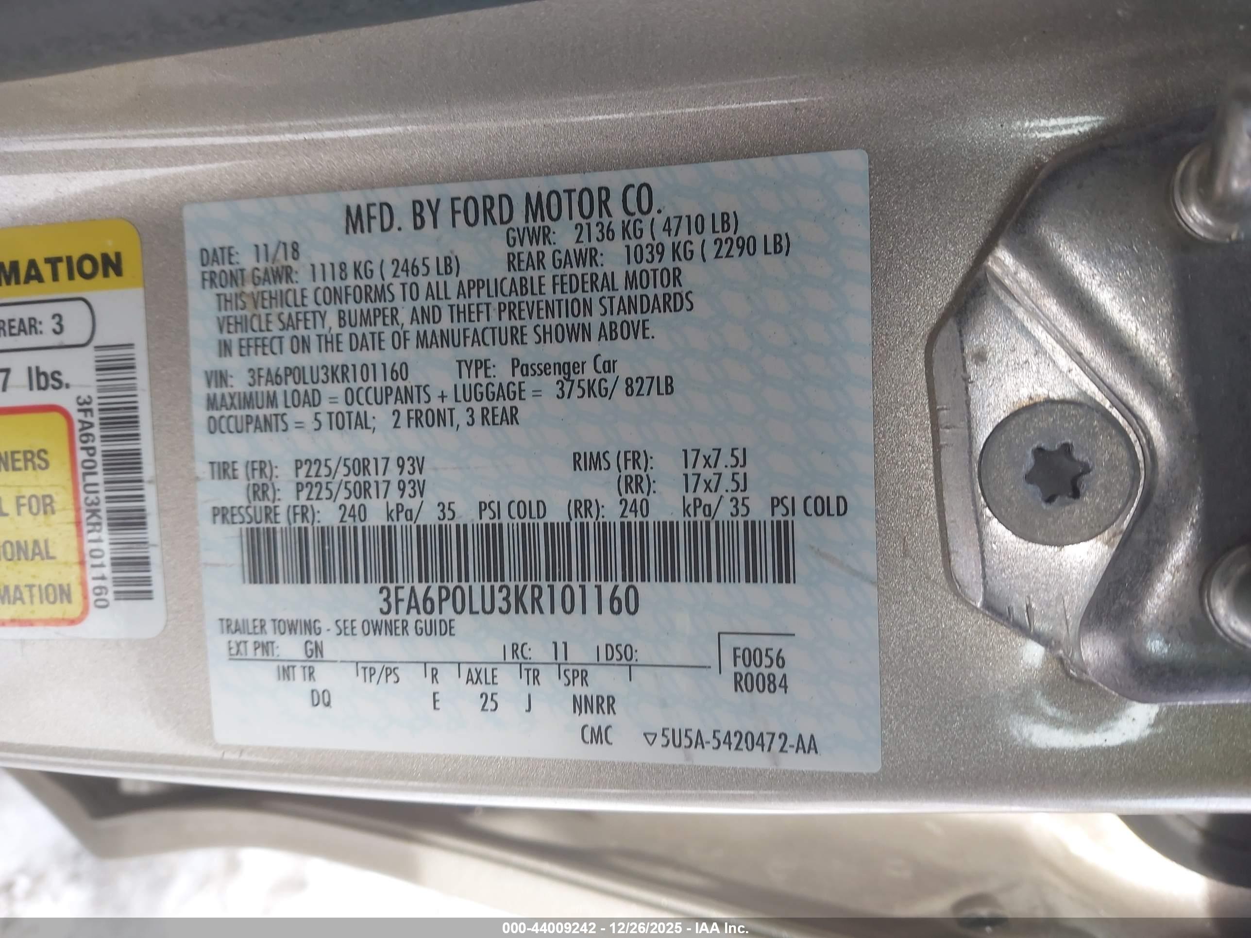 FORD FUSION image 9