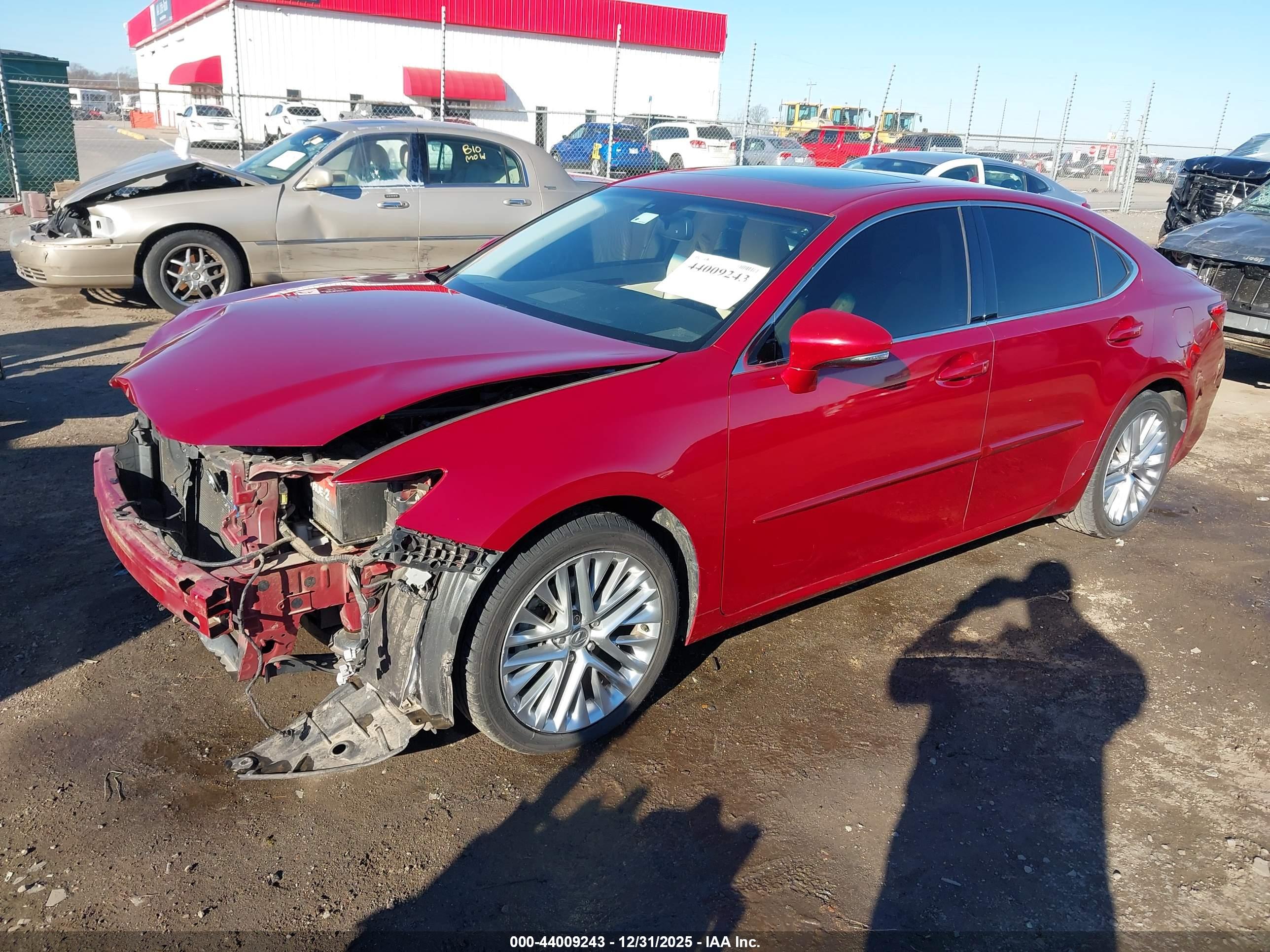 LEXUS ES image 2