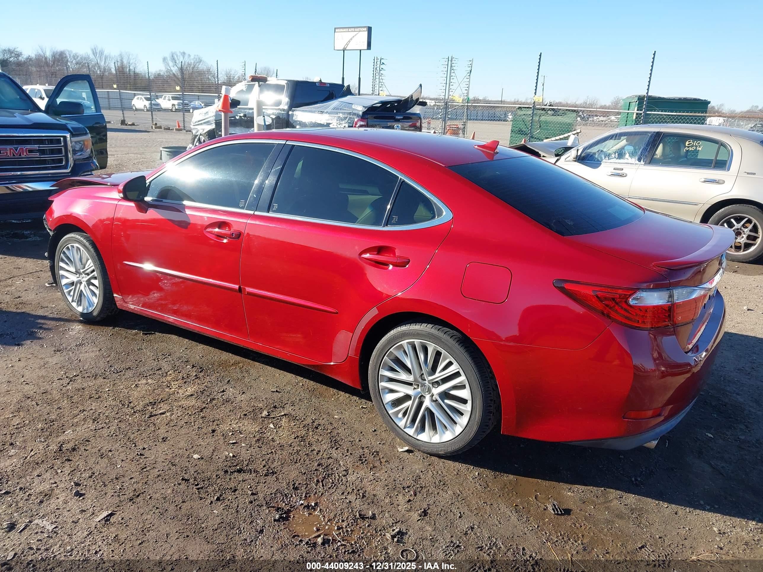 LEXUS ES image 3