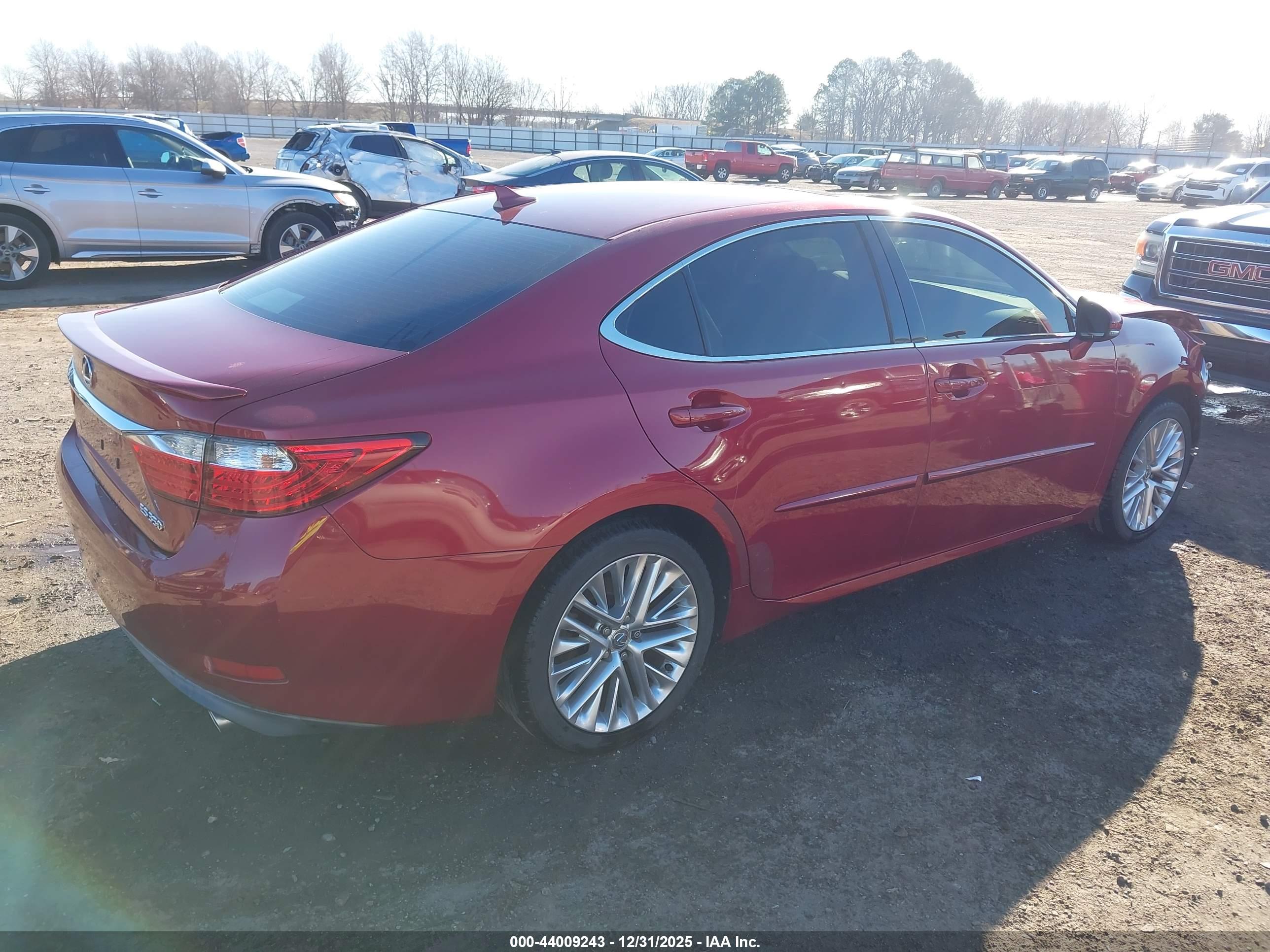 LEXUS ES image 4