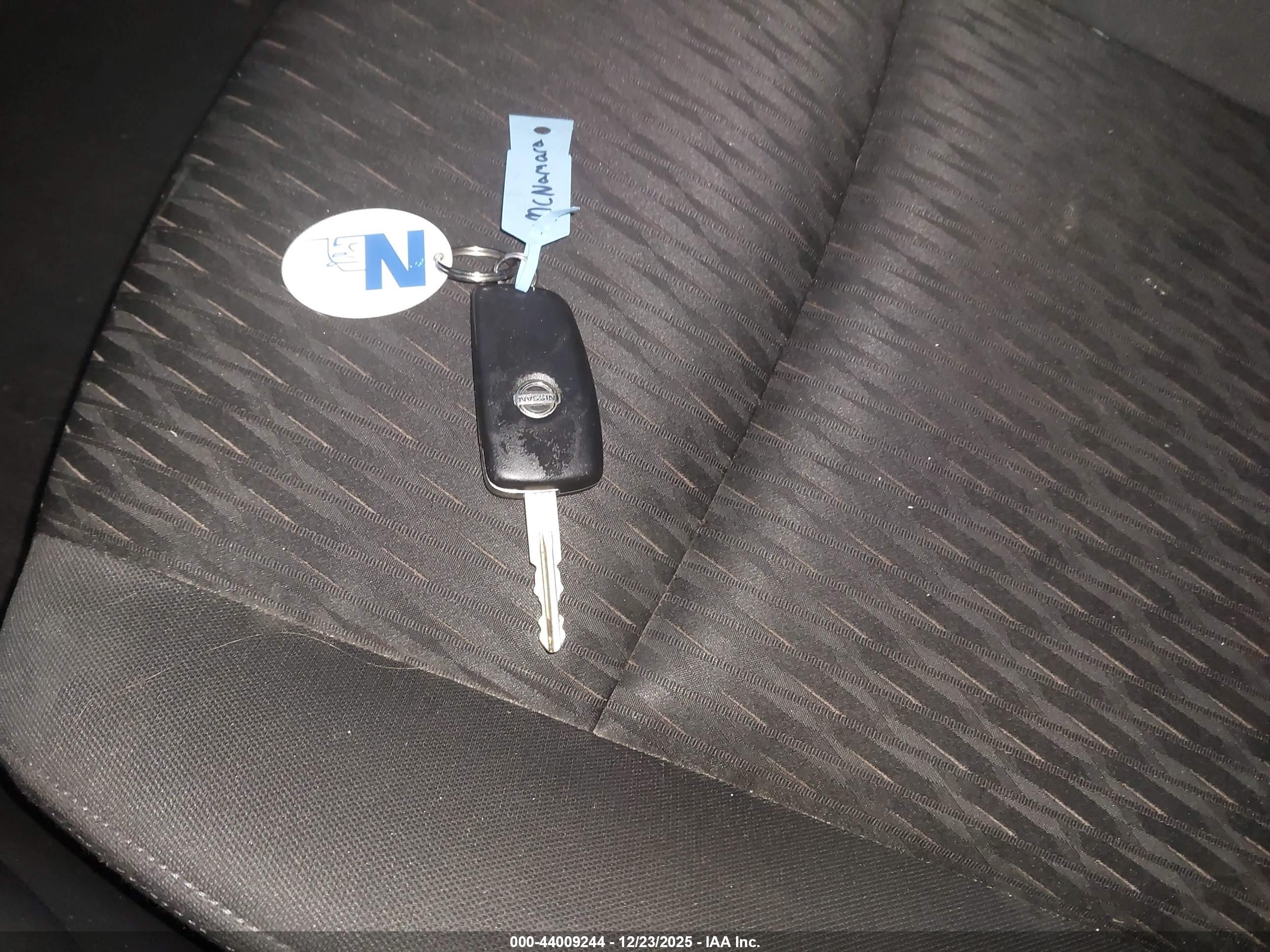 NISSAN ROGUE image 11