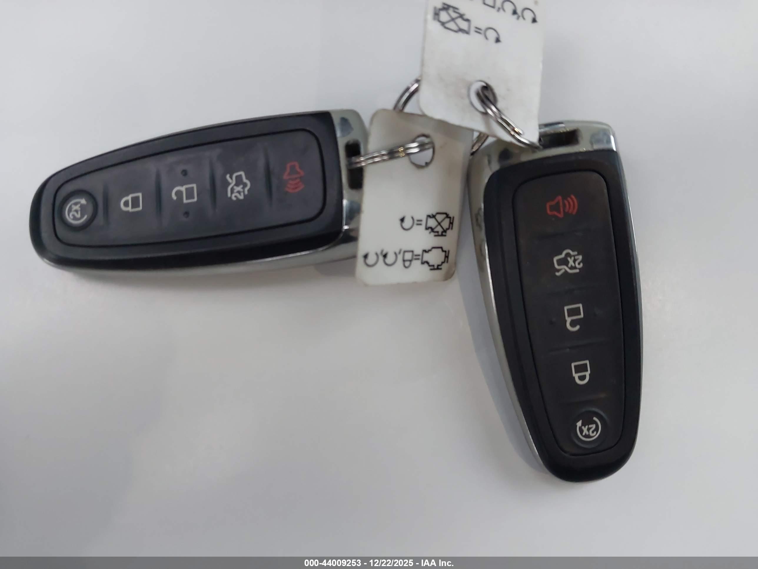 FORD ESCAPE image 11