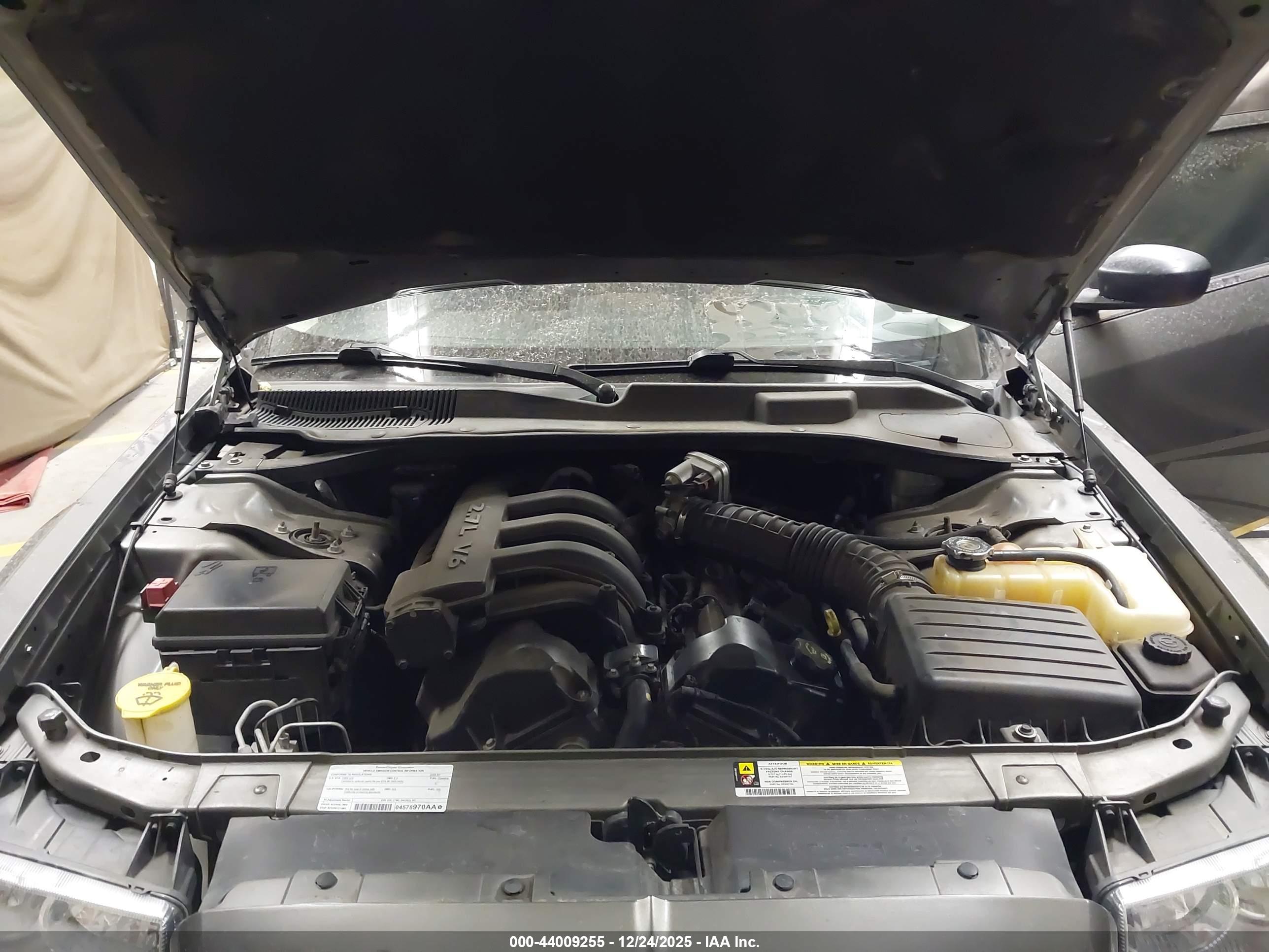 CHRYSLER 300 image 10