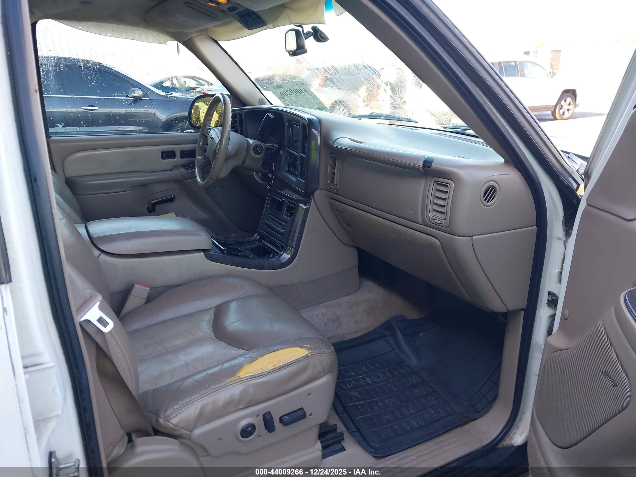 GMC YUKON image 5