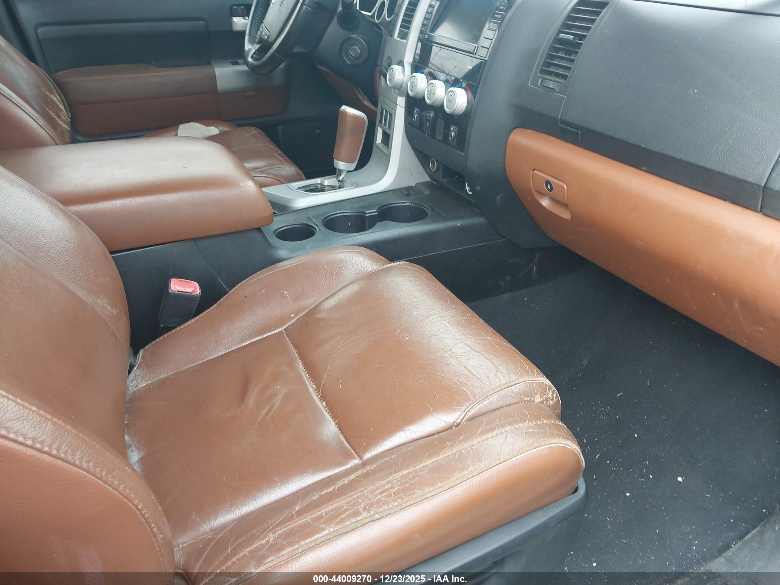 TOYOTA TUNDRA image 5