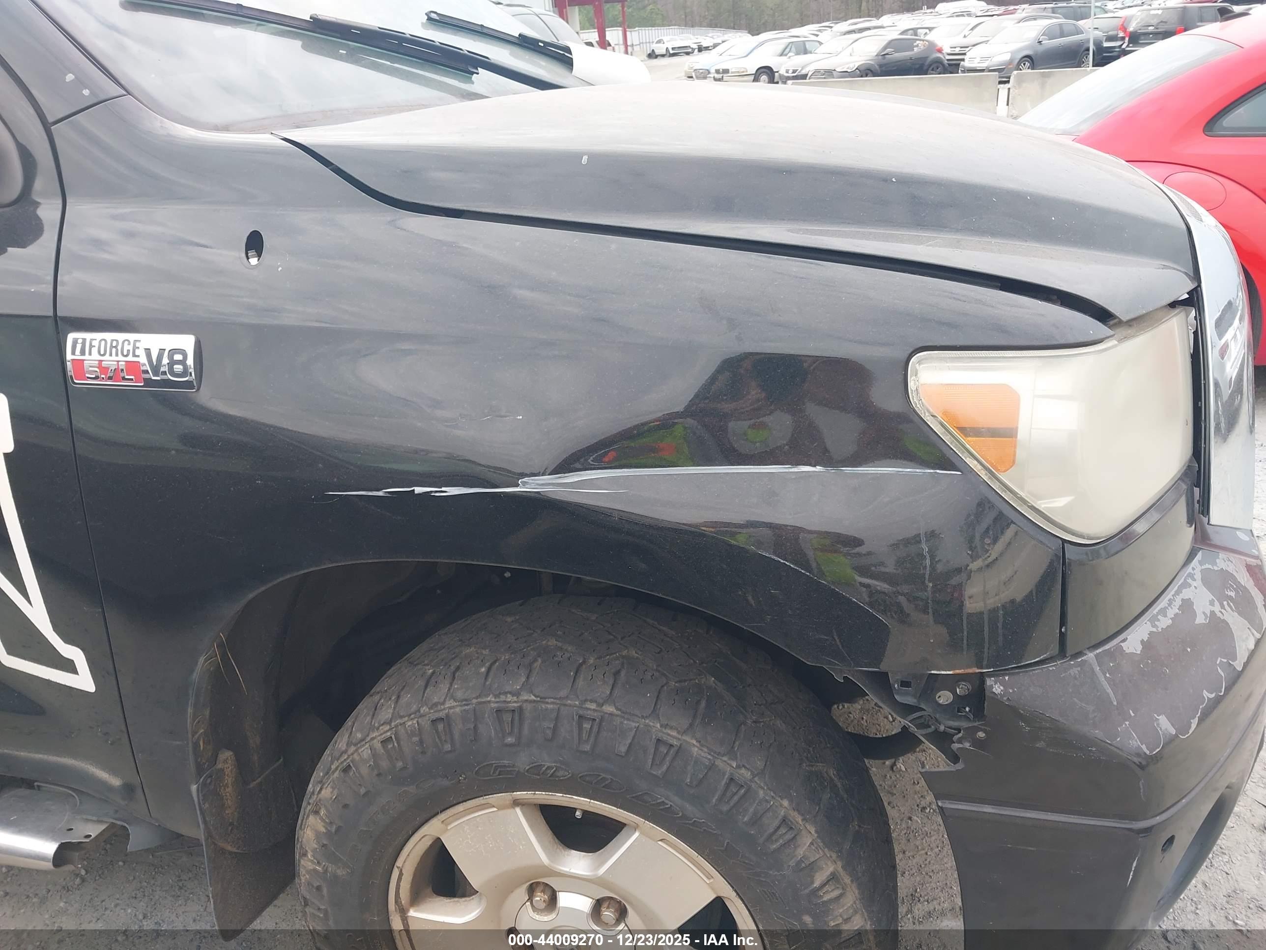TOYOTA TUNDRA image 6