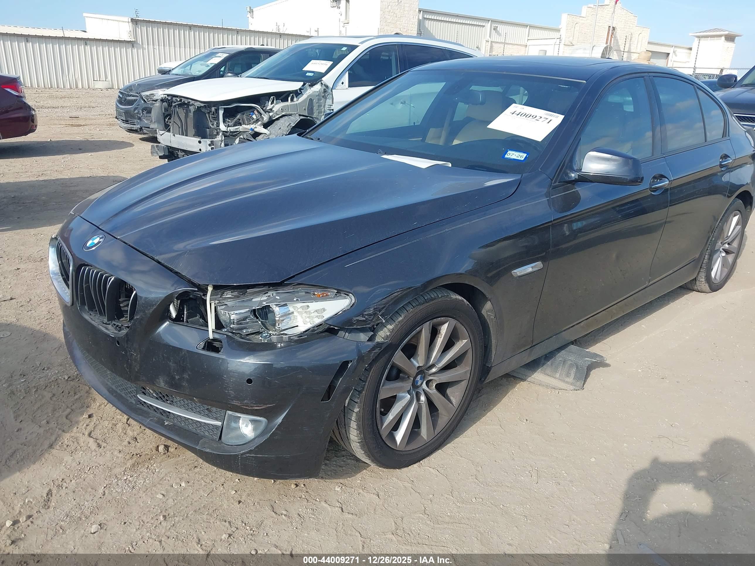 BMW 528I image 6