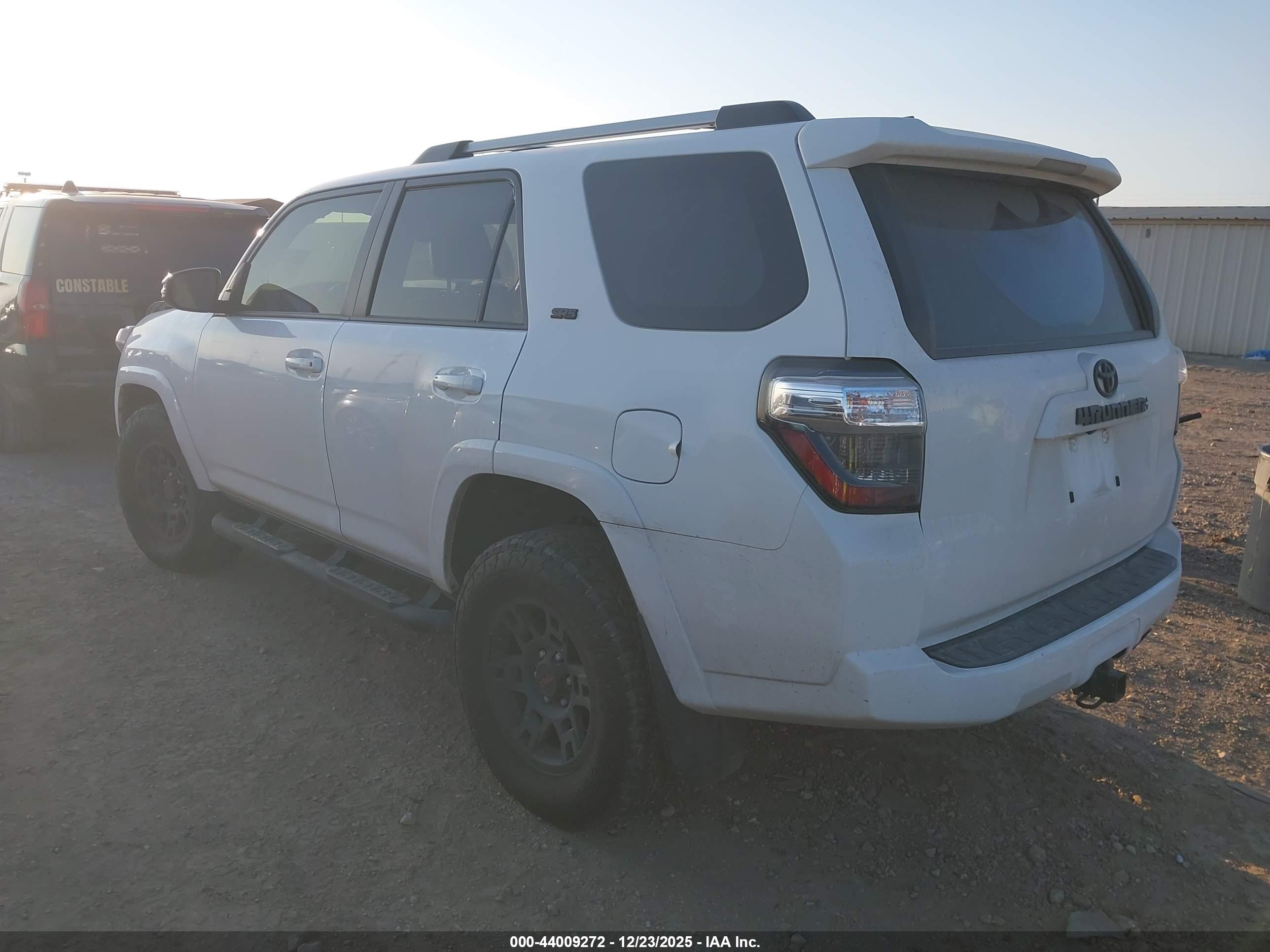 TOYOTA 4RUNNER image 3