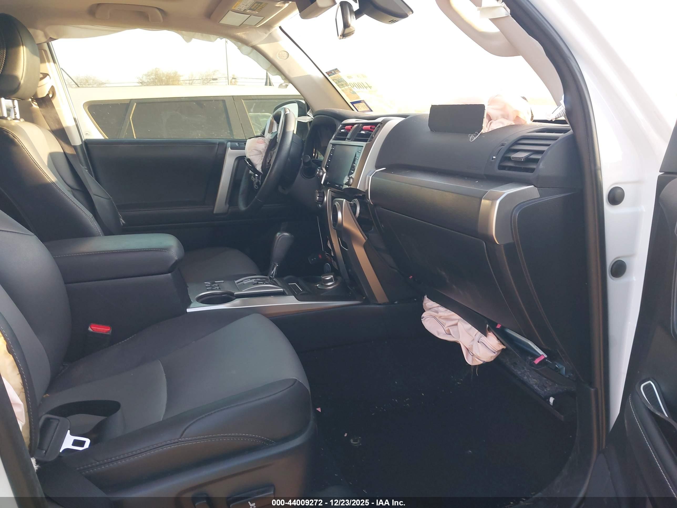 TOYOTA 4RUNNER image 5