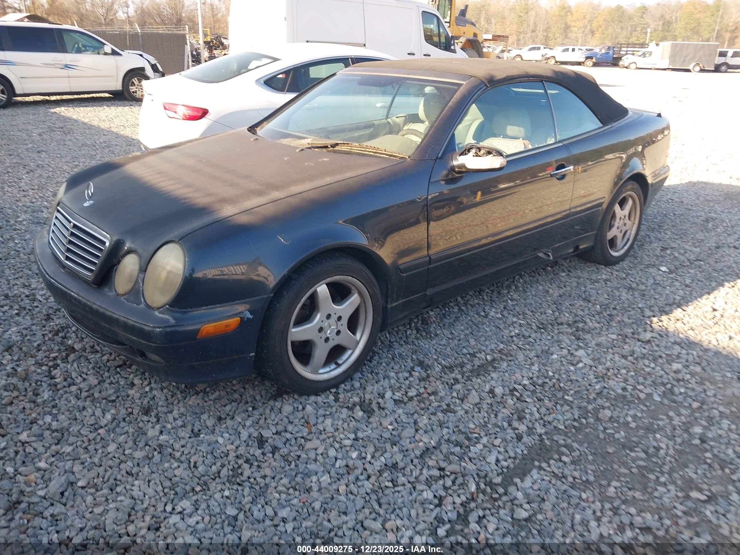 MERCEDES-BENZ CLK image 2