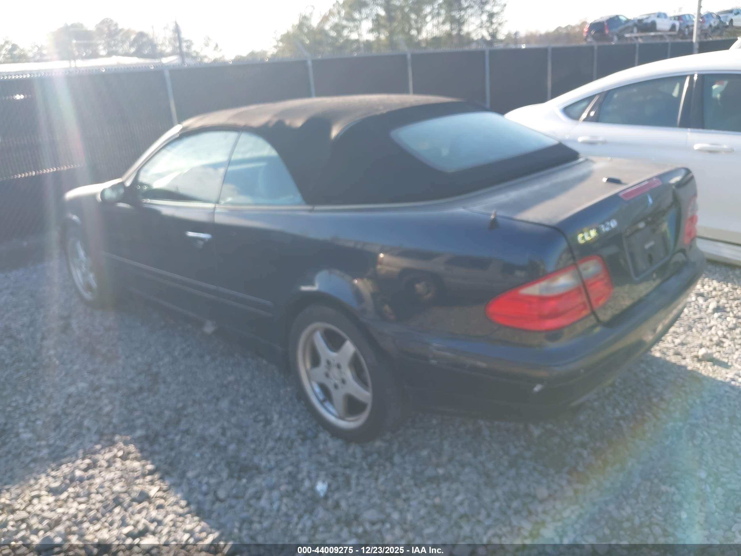 MERCEDES-BENZ CLK image 3
