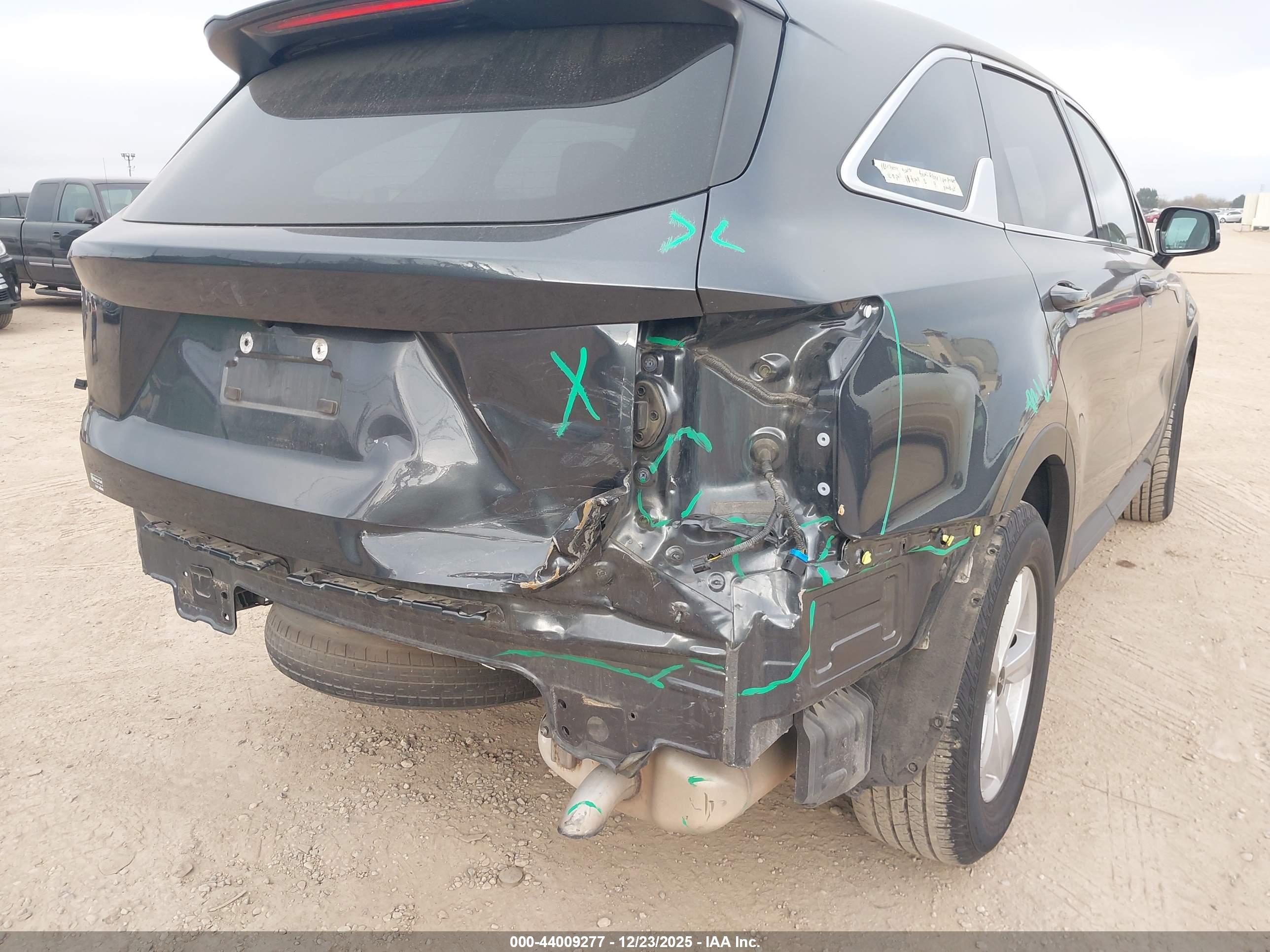 KIA SORENTO image 6