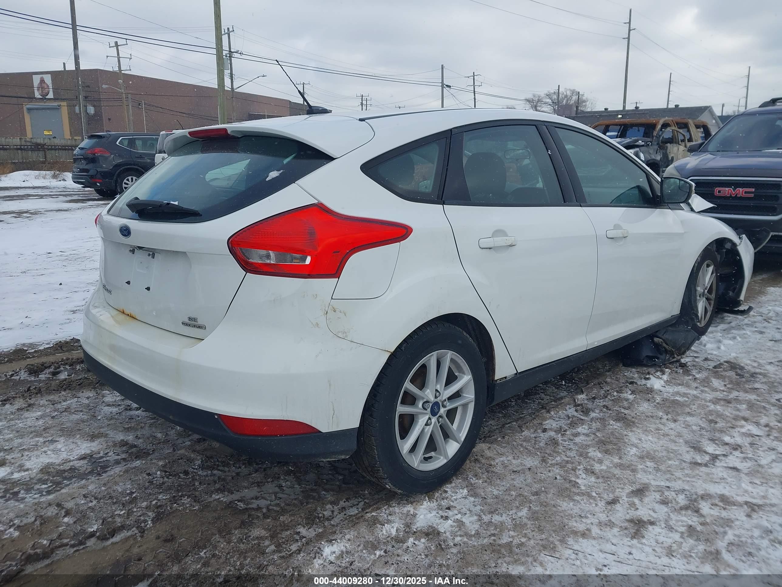FORD FOCUS image 4