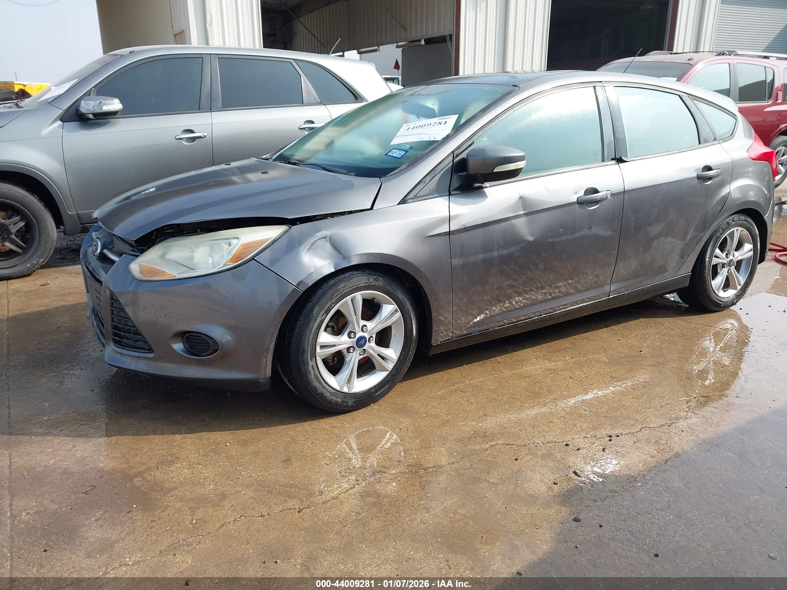 FORD FOCUS image 2