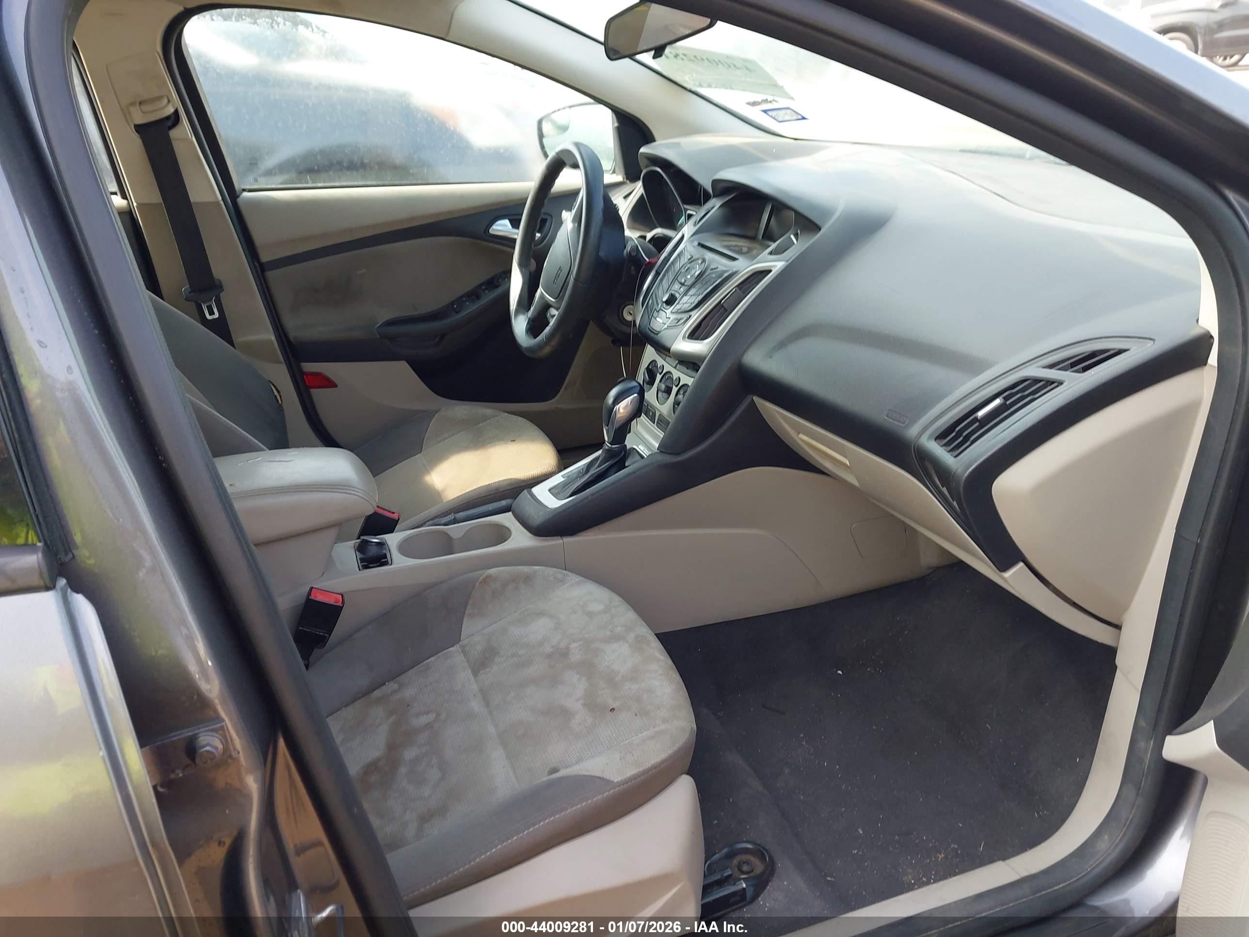 FORD FOCUS image 5