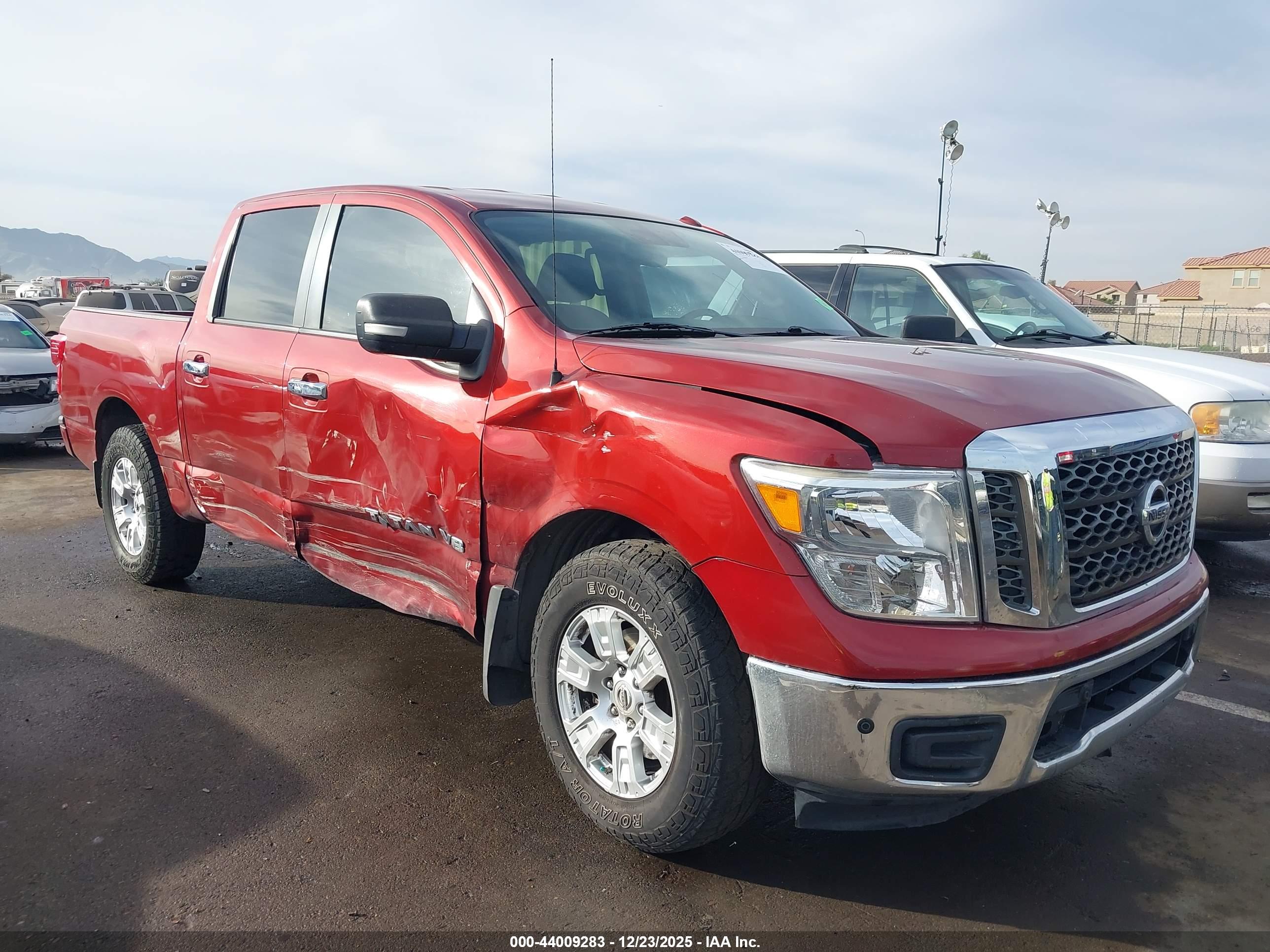 NISSAN TITAN image 6