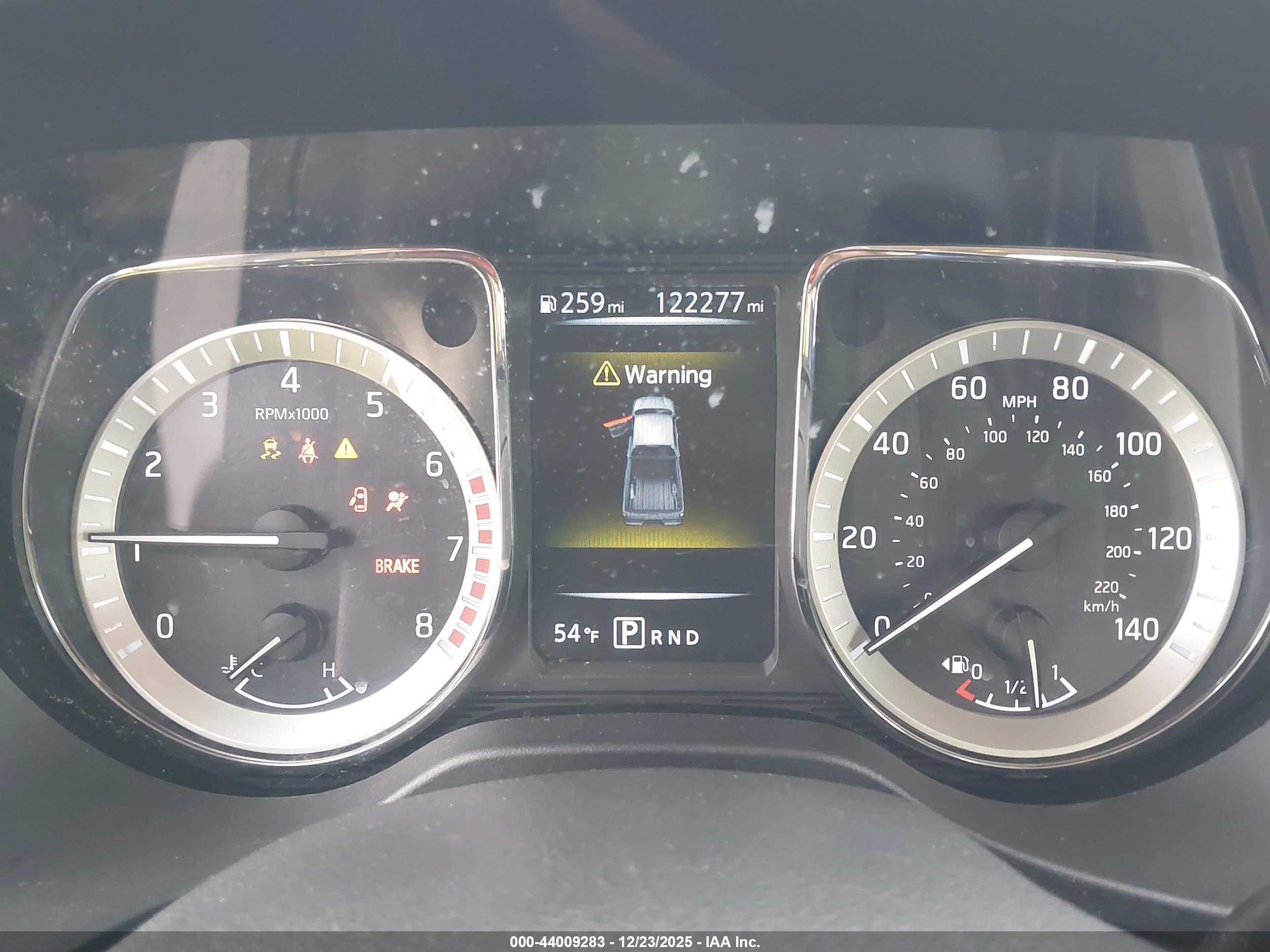 NISSAN TITAN image 7