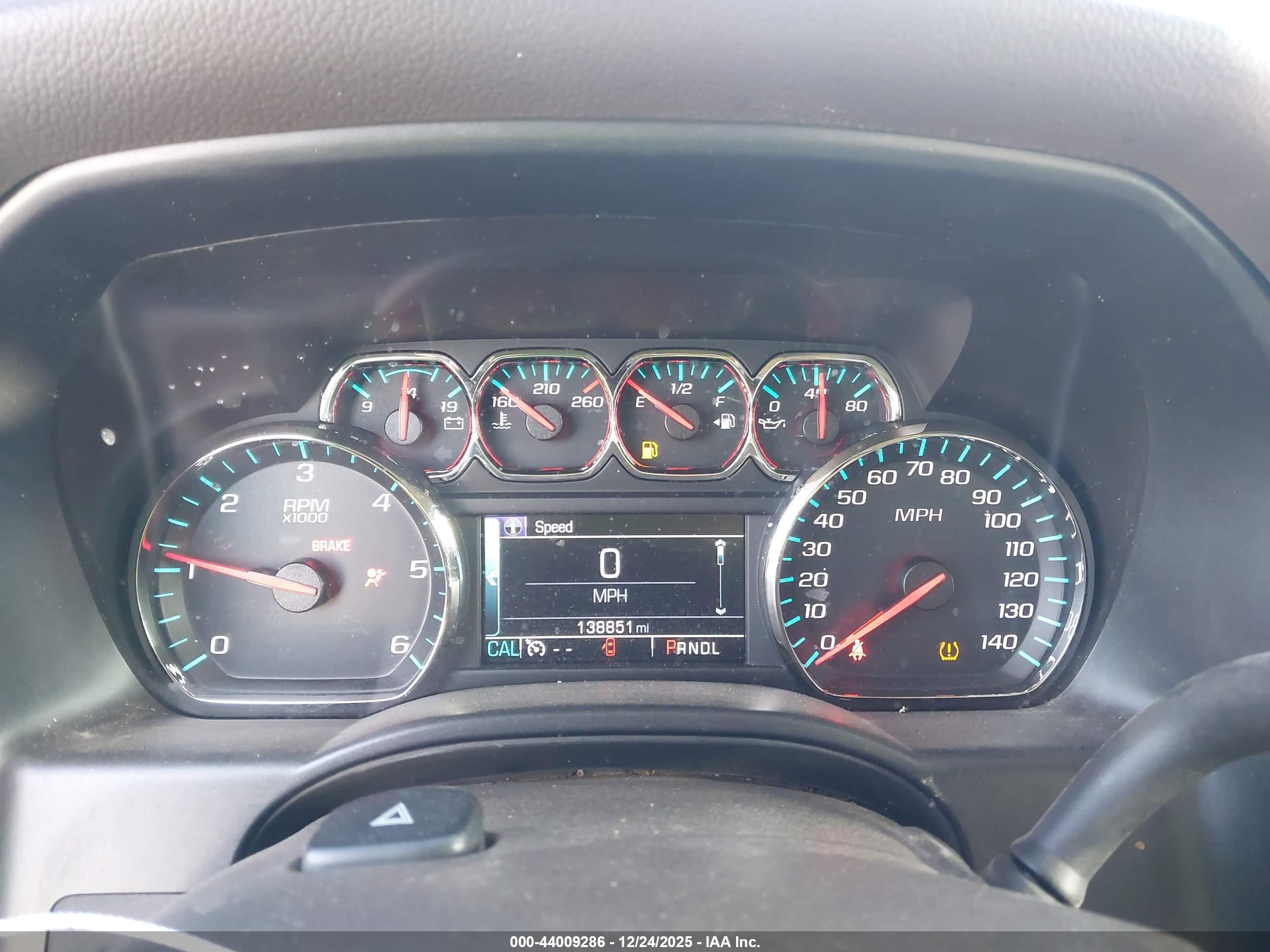 CHEVROLET SILVERADO image 7