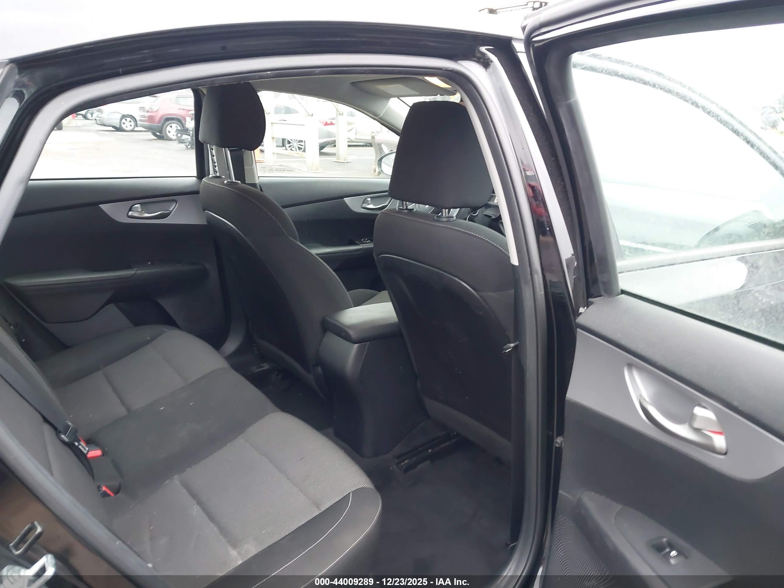 KIA FORTE image 8