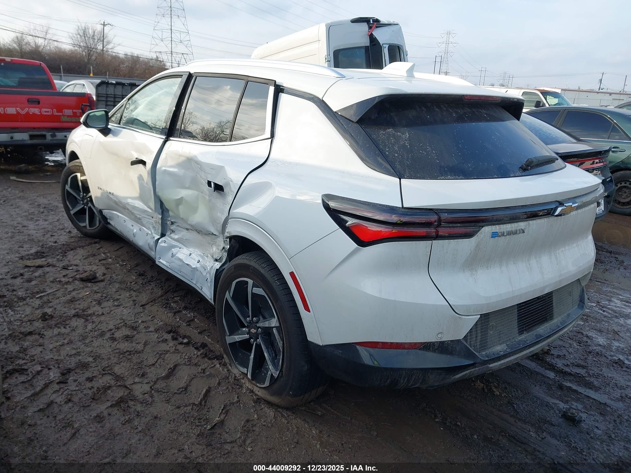 CHEVROLET EQUINOX image 3