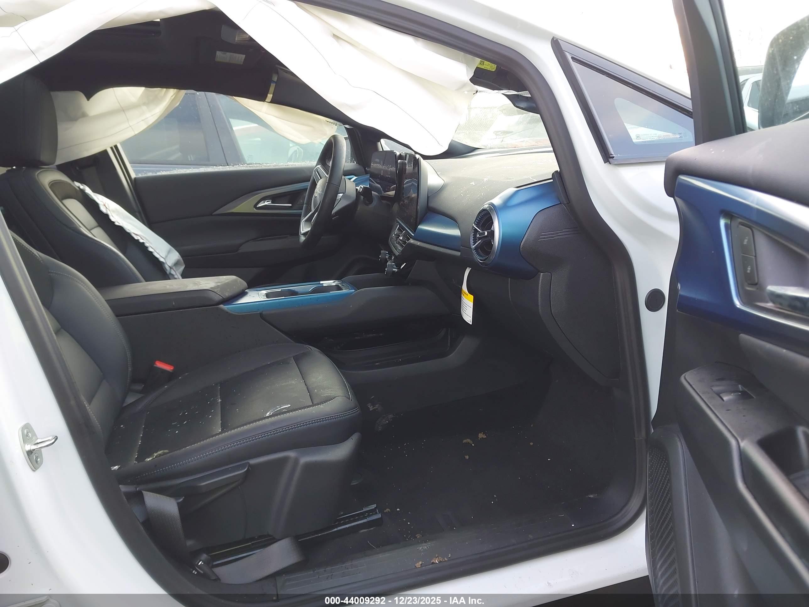 CHEVROLET EQUINOX image 5