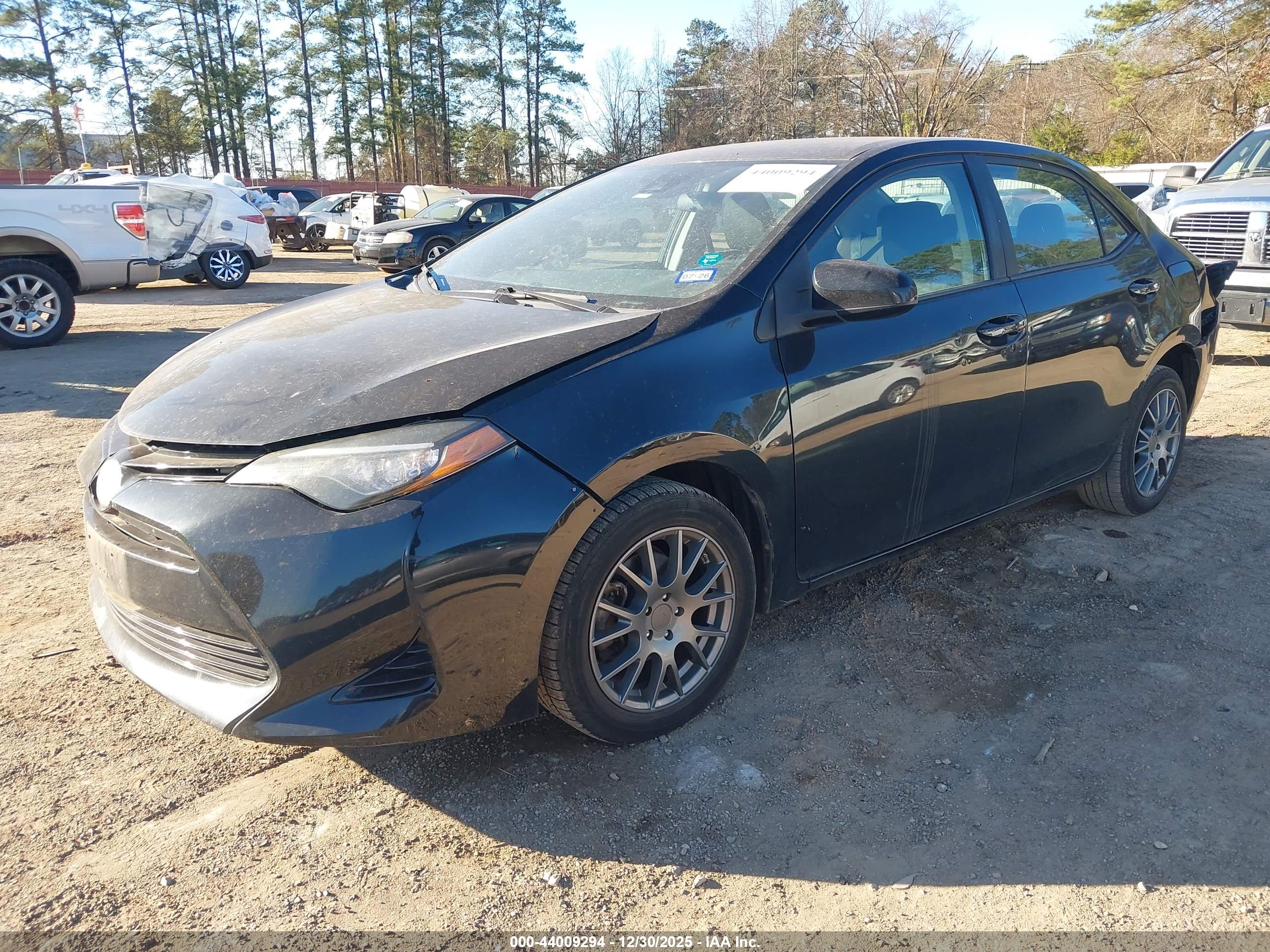TOYOTA COROLLA image 2