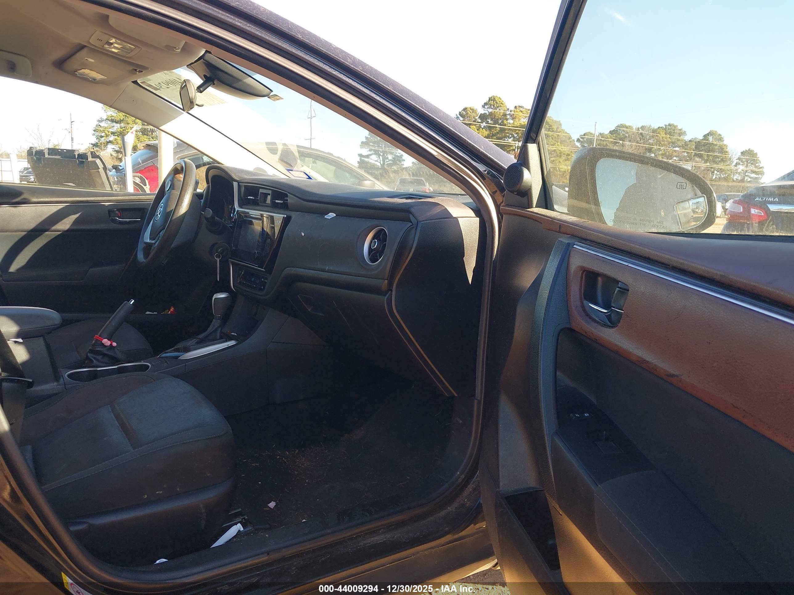 TOYOTA COROLLA image 5
