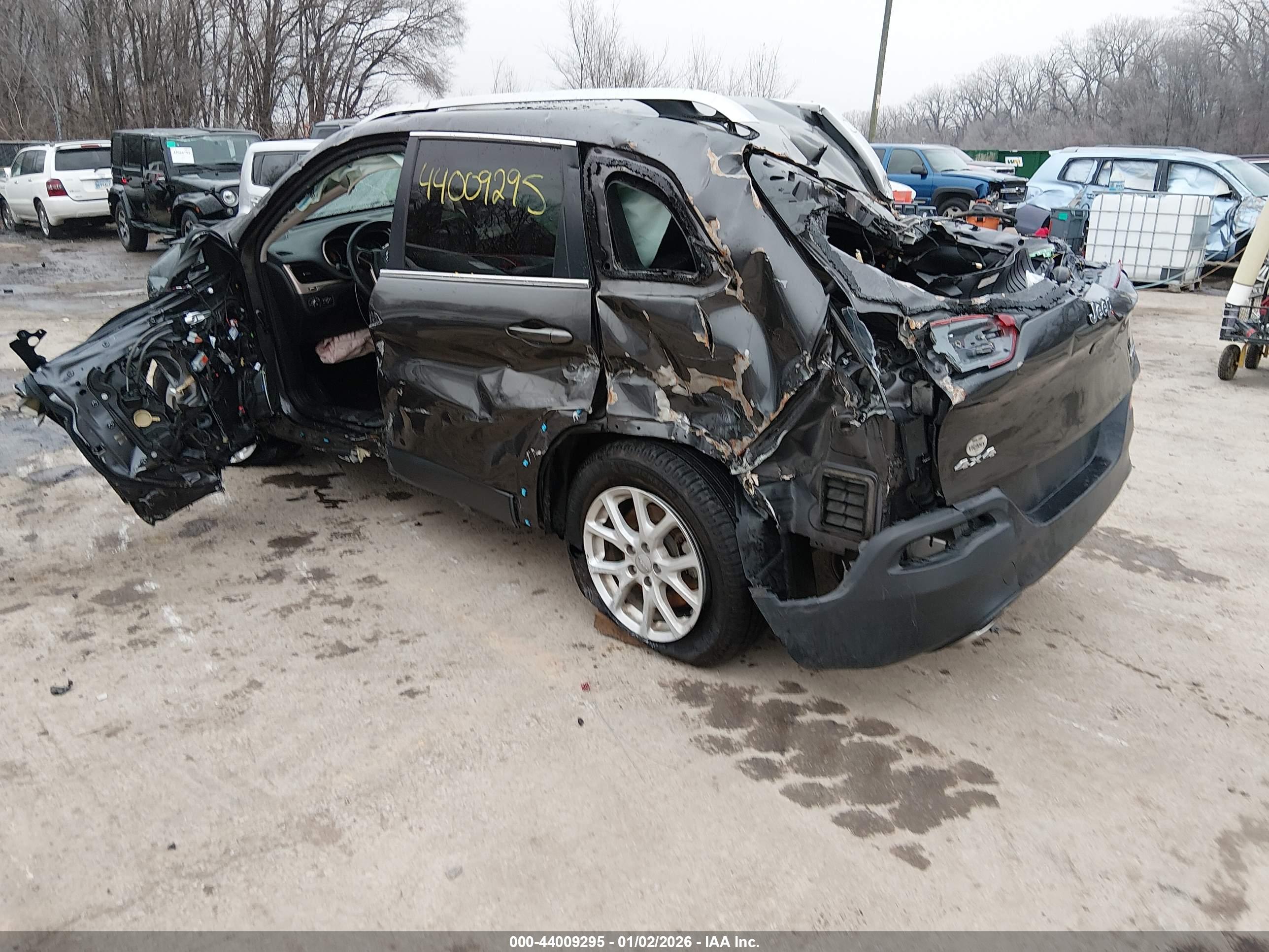 JEEP CHEROKEE image 3