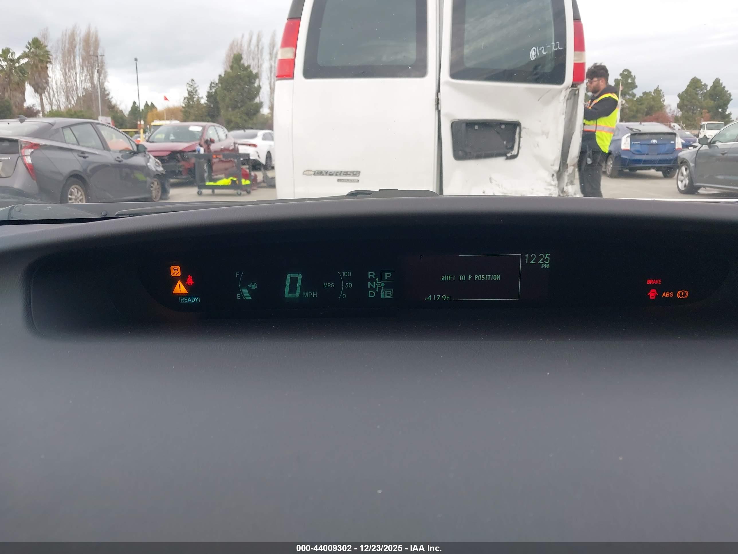 TOYOTA PRIUS image 7