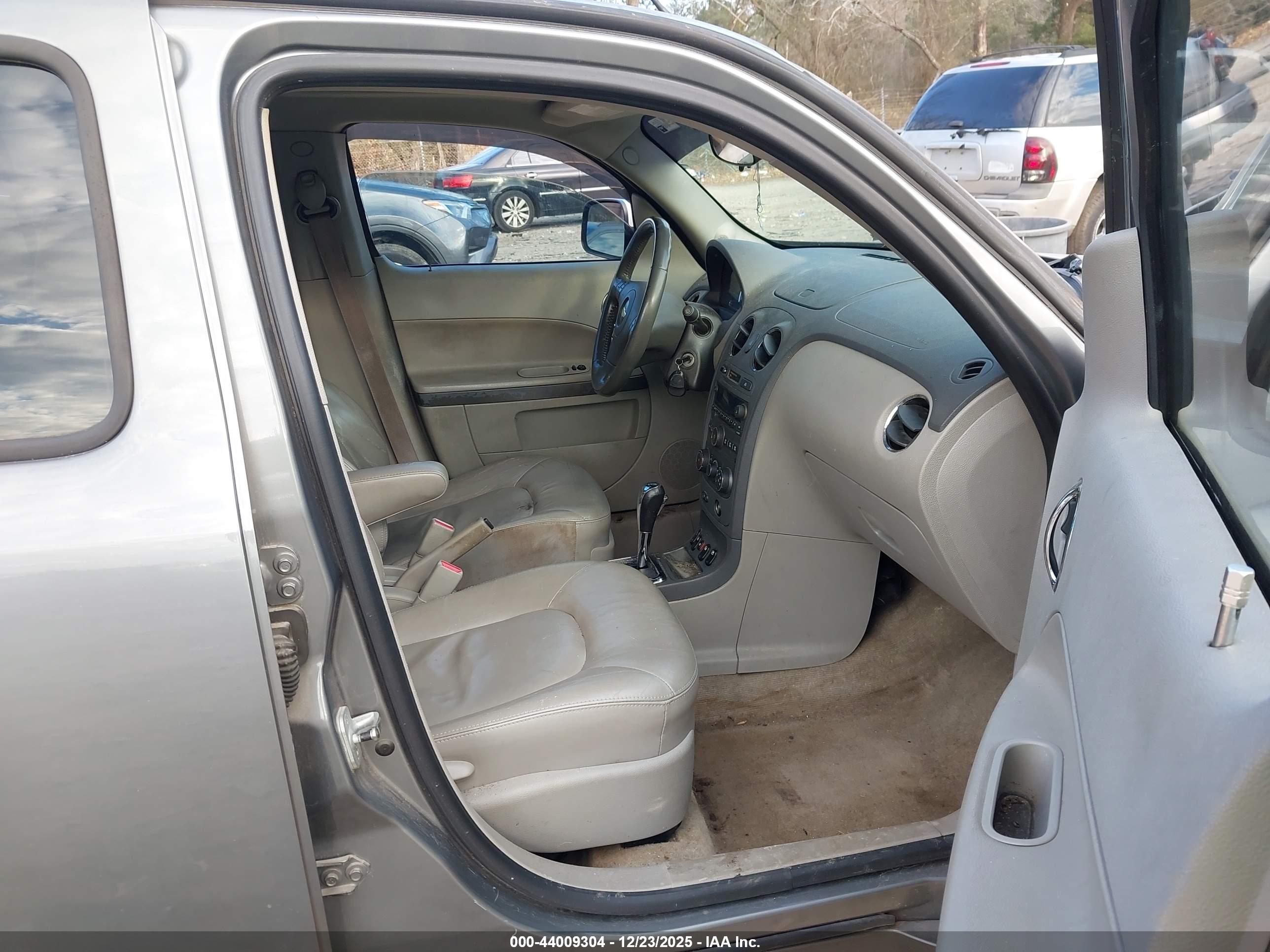 CHEVROLET HHR image 5