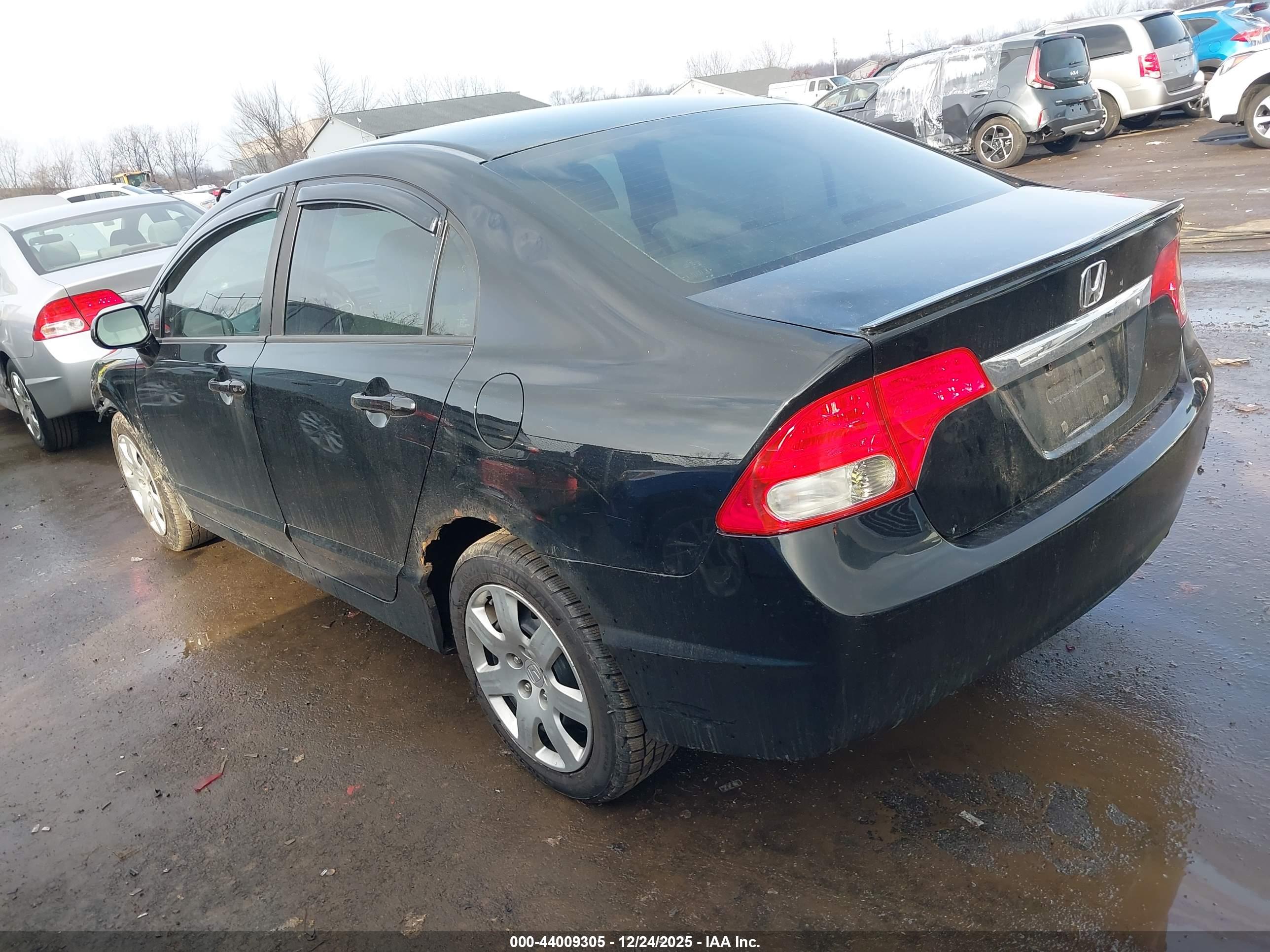 HONDA CIVIC image 3