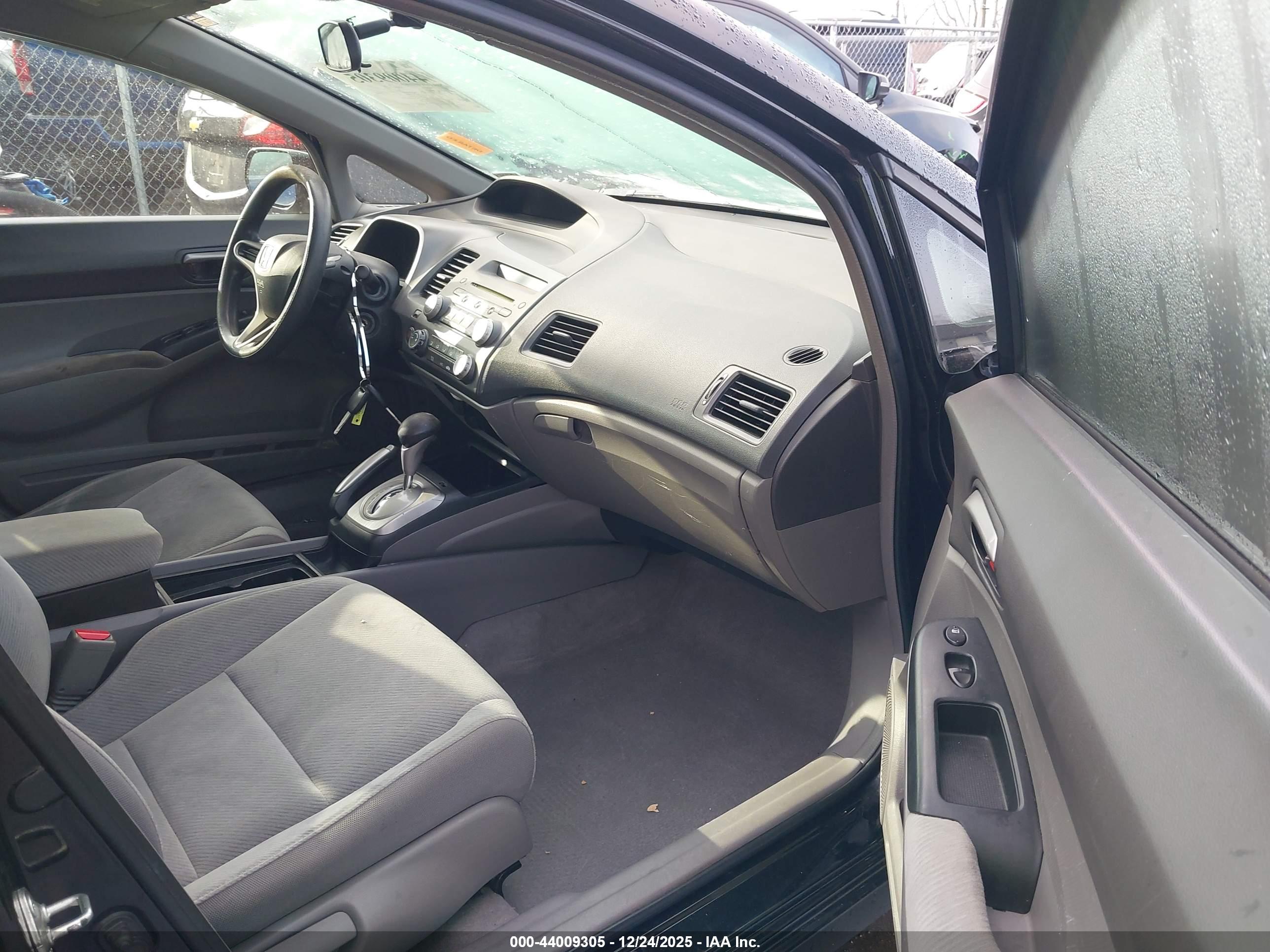 HONDA CIVIC image 5