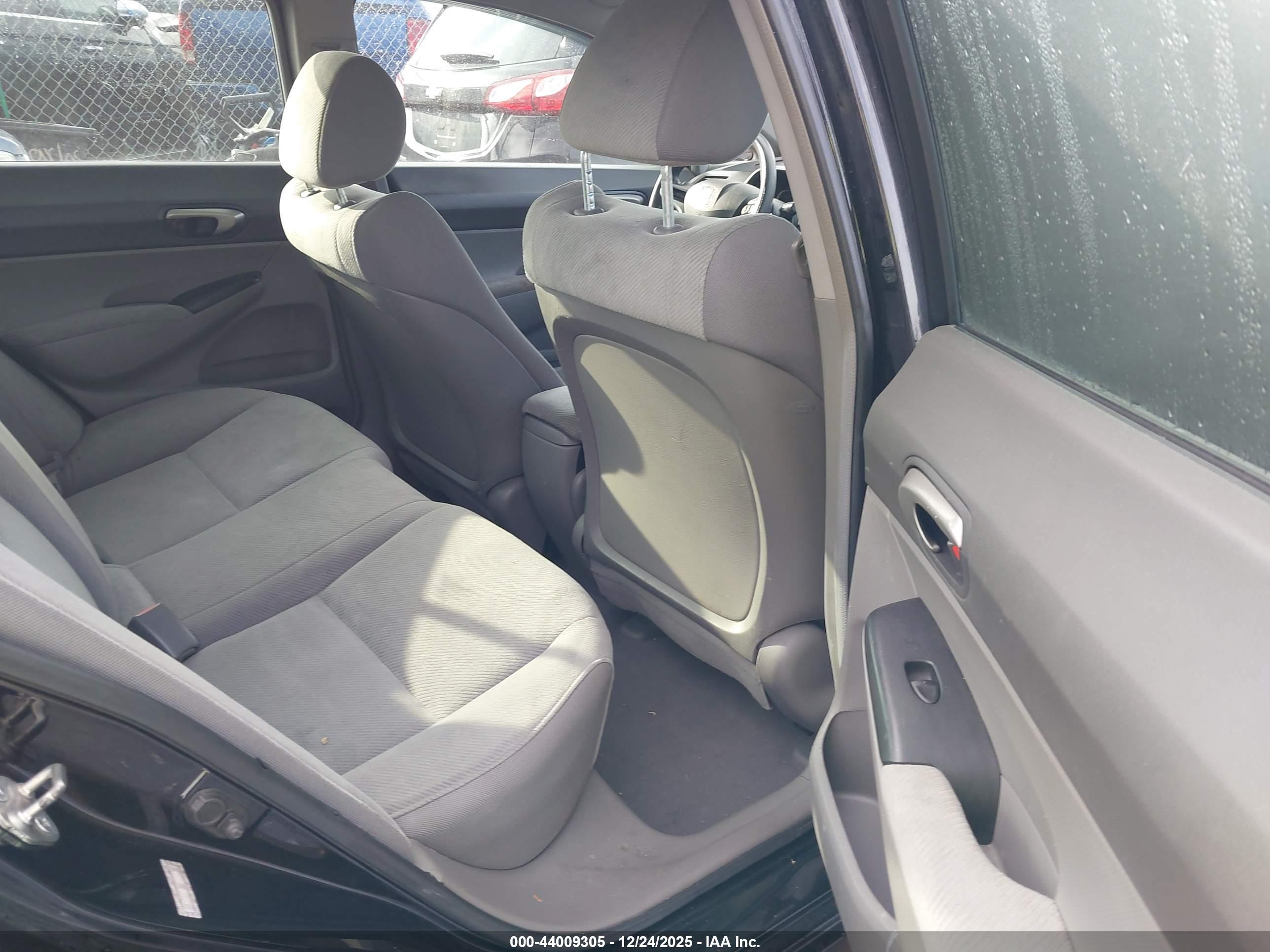 HONDA CIVIC image 8