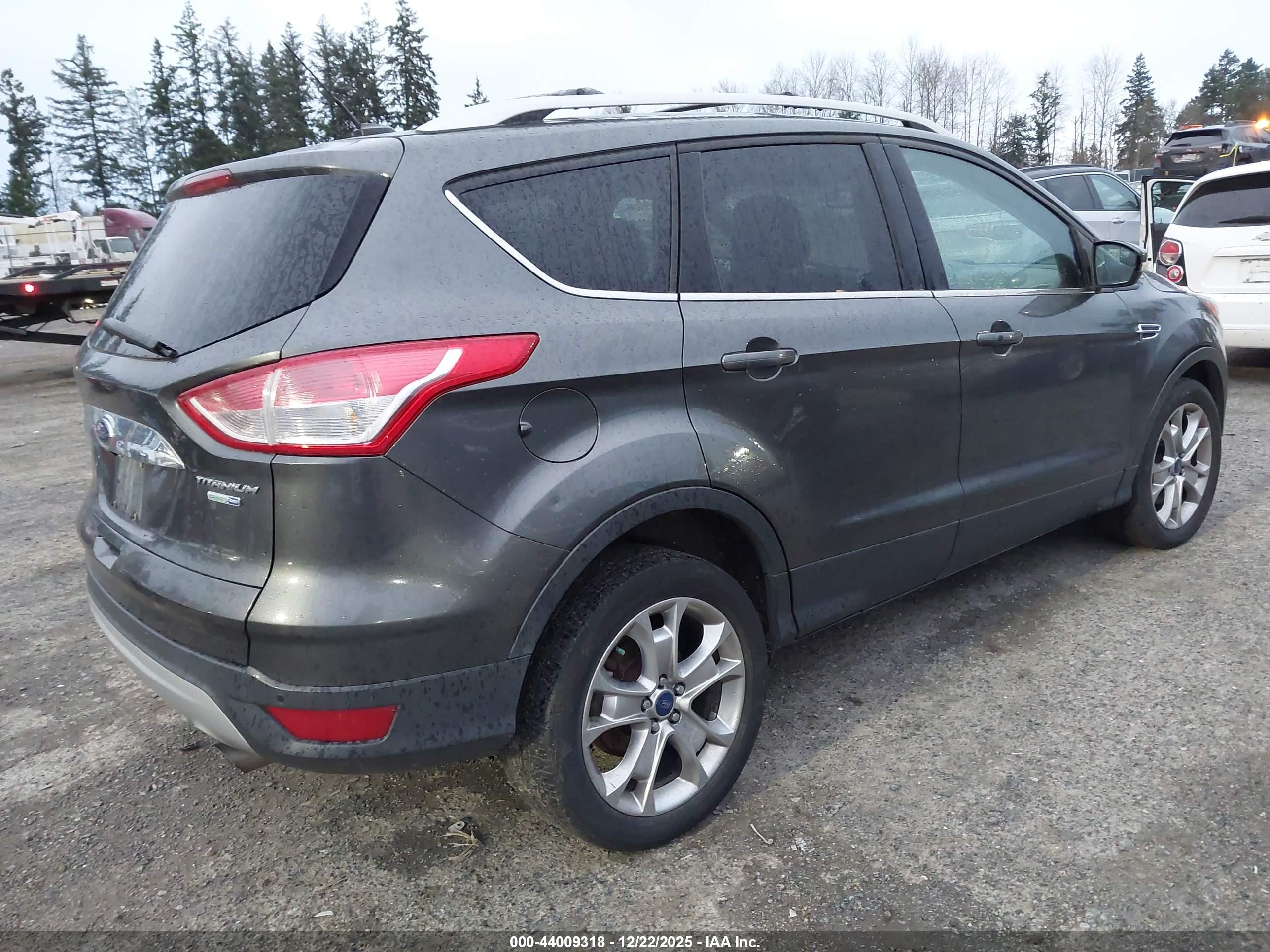 FORD ESCAPE image 4