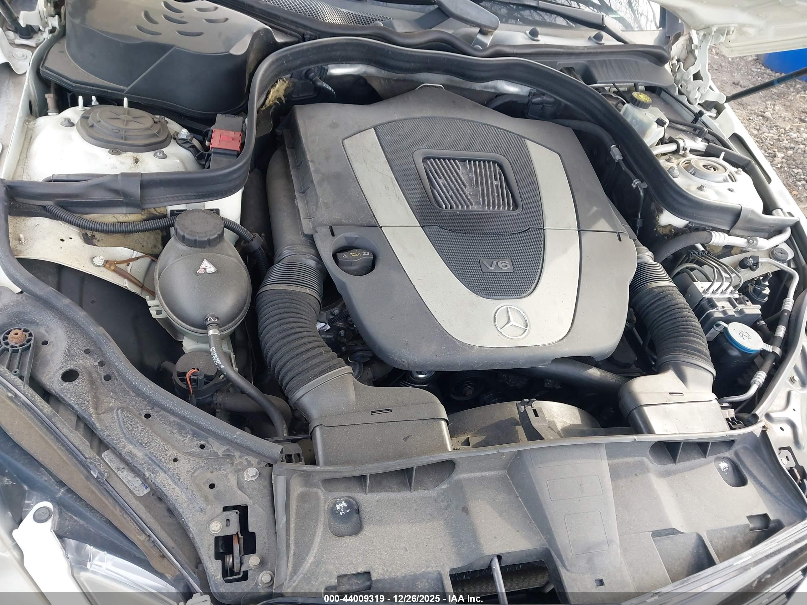 MERCEDES-BENZ E image 10