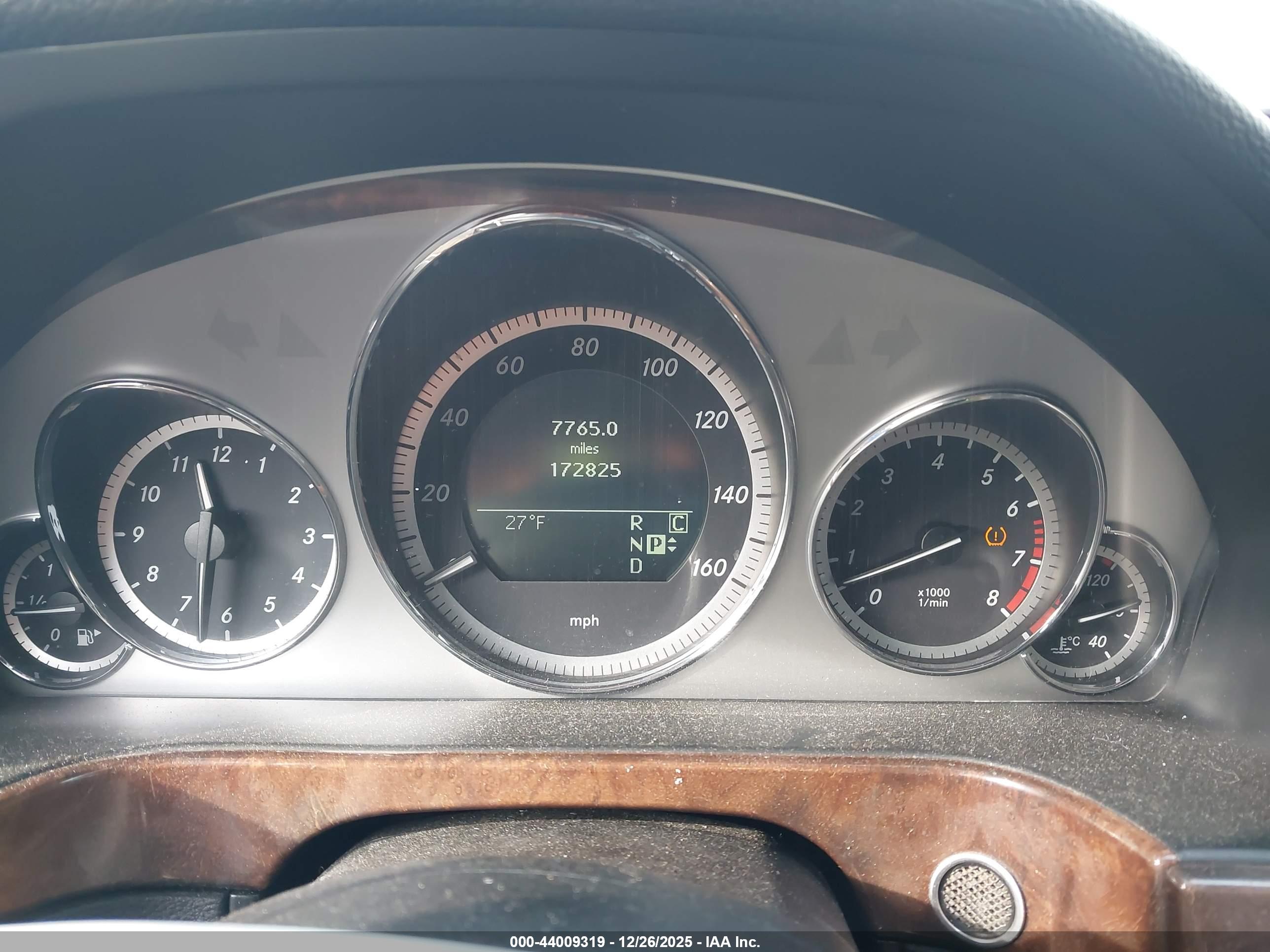 MERCEDES-BENZ E image 7