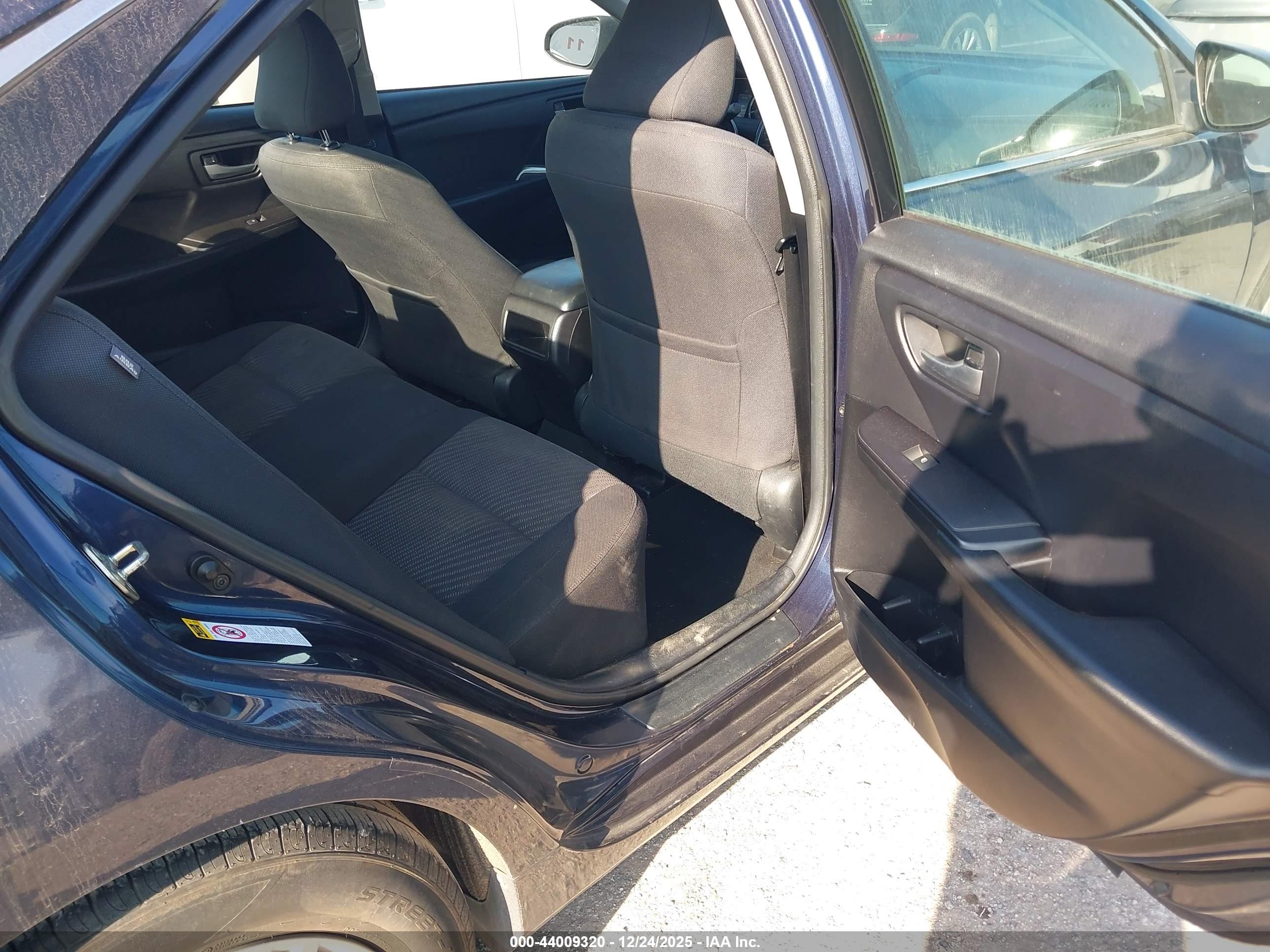 TOYOTA CAMRY image 8