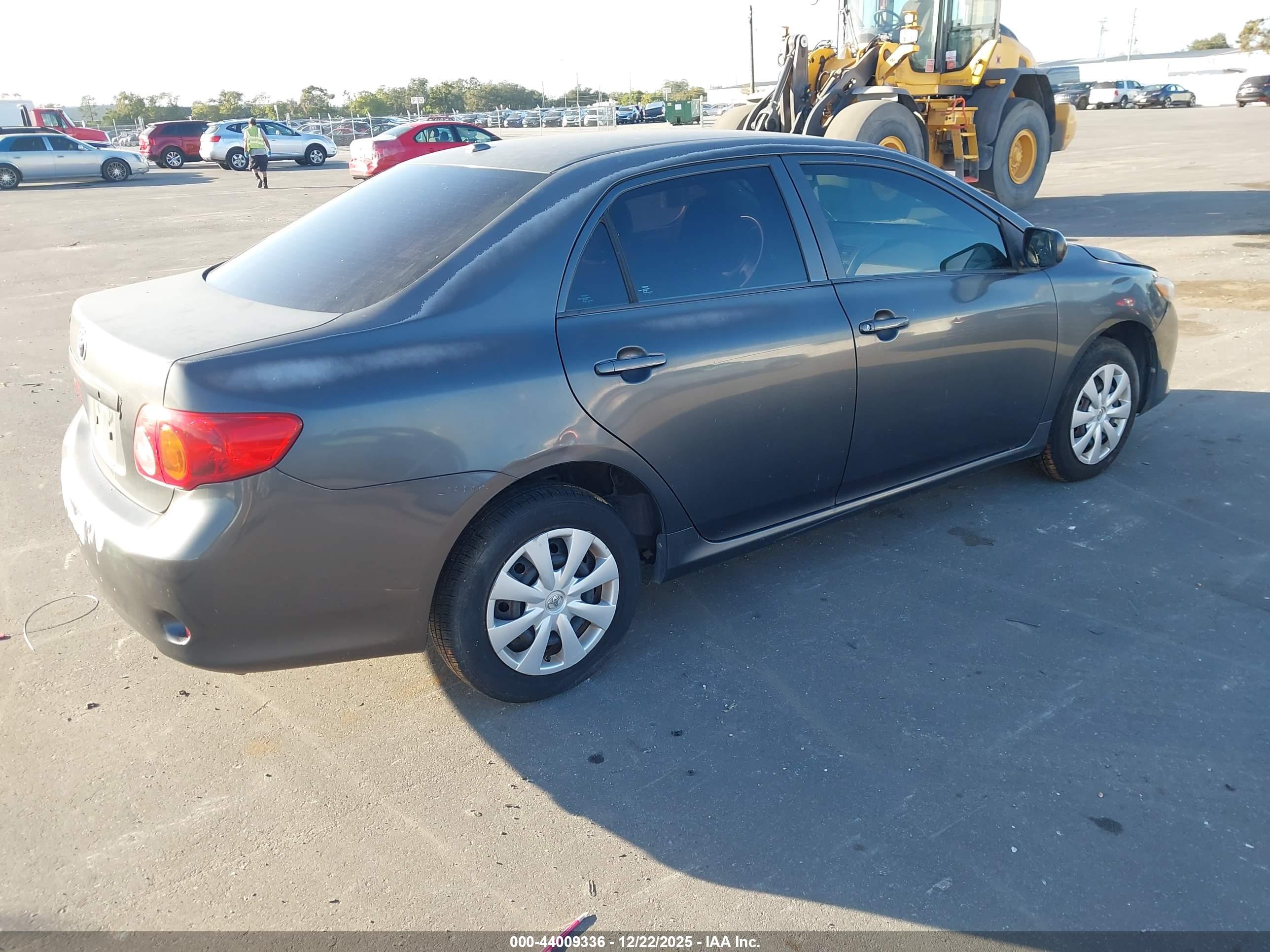 TOYOTA COROLLA image 4