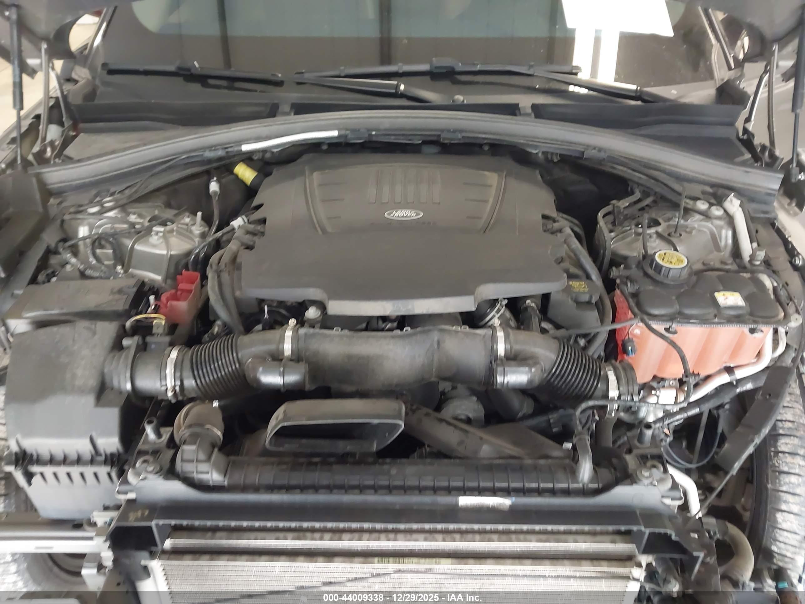 LAND ROVER image 10