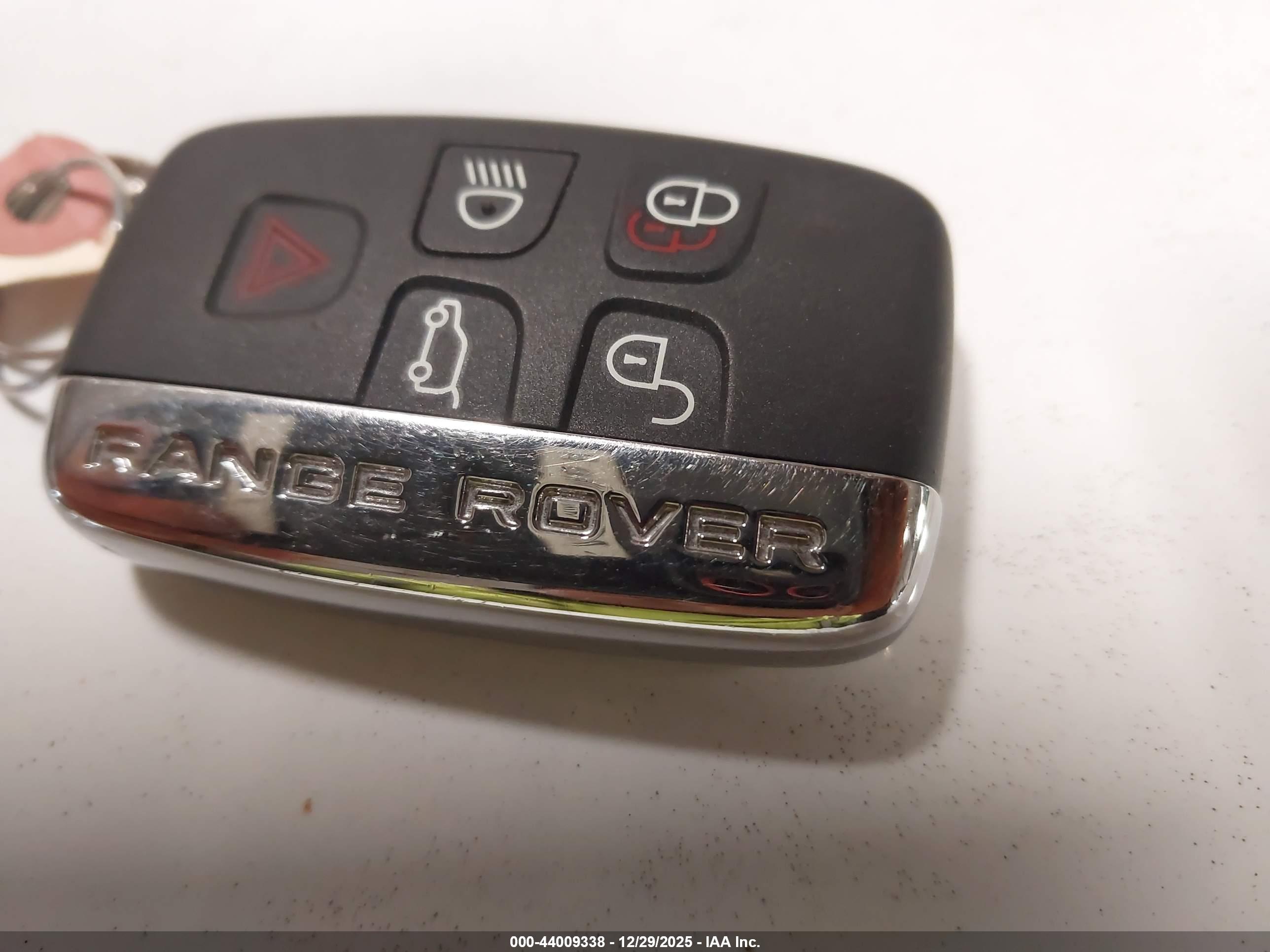 LAND ROVER image 11