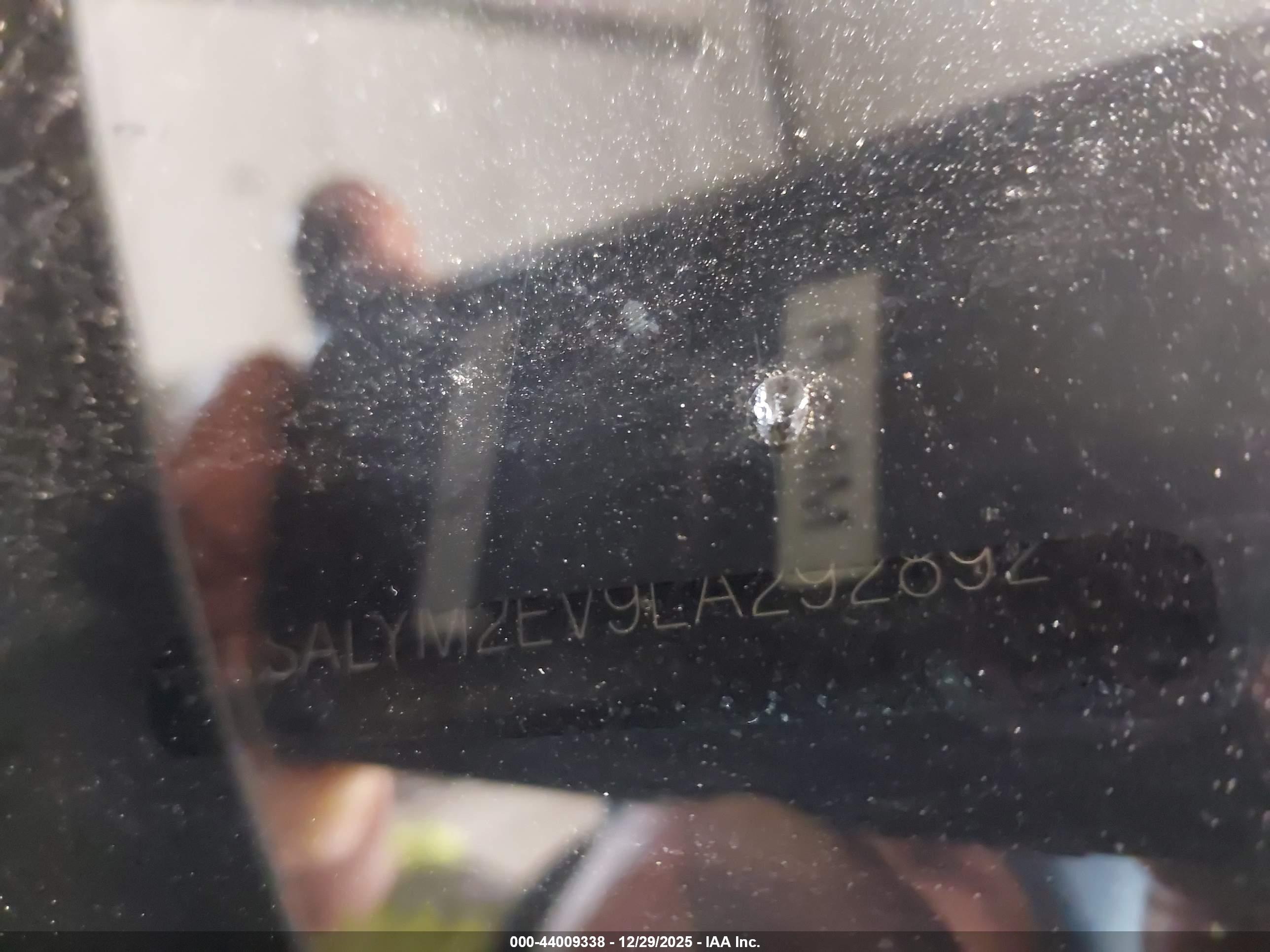 LAND ROVER image 9