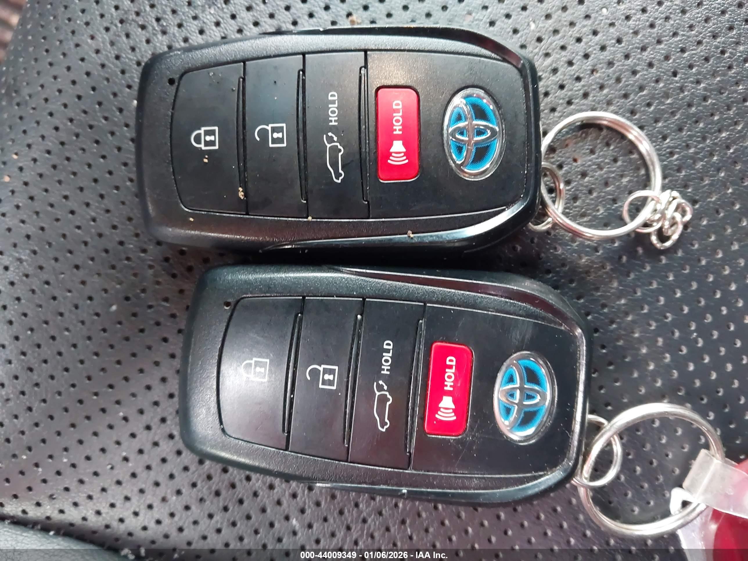 TOYOTA VENZA image 11